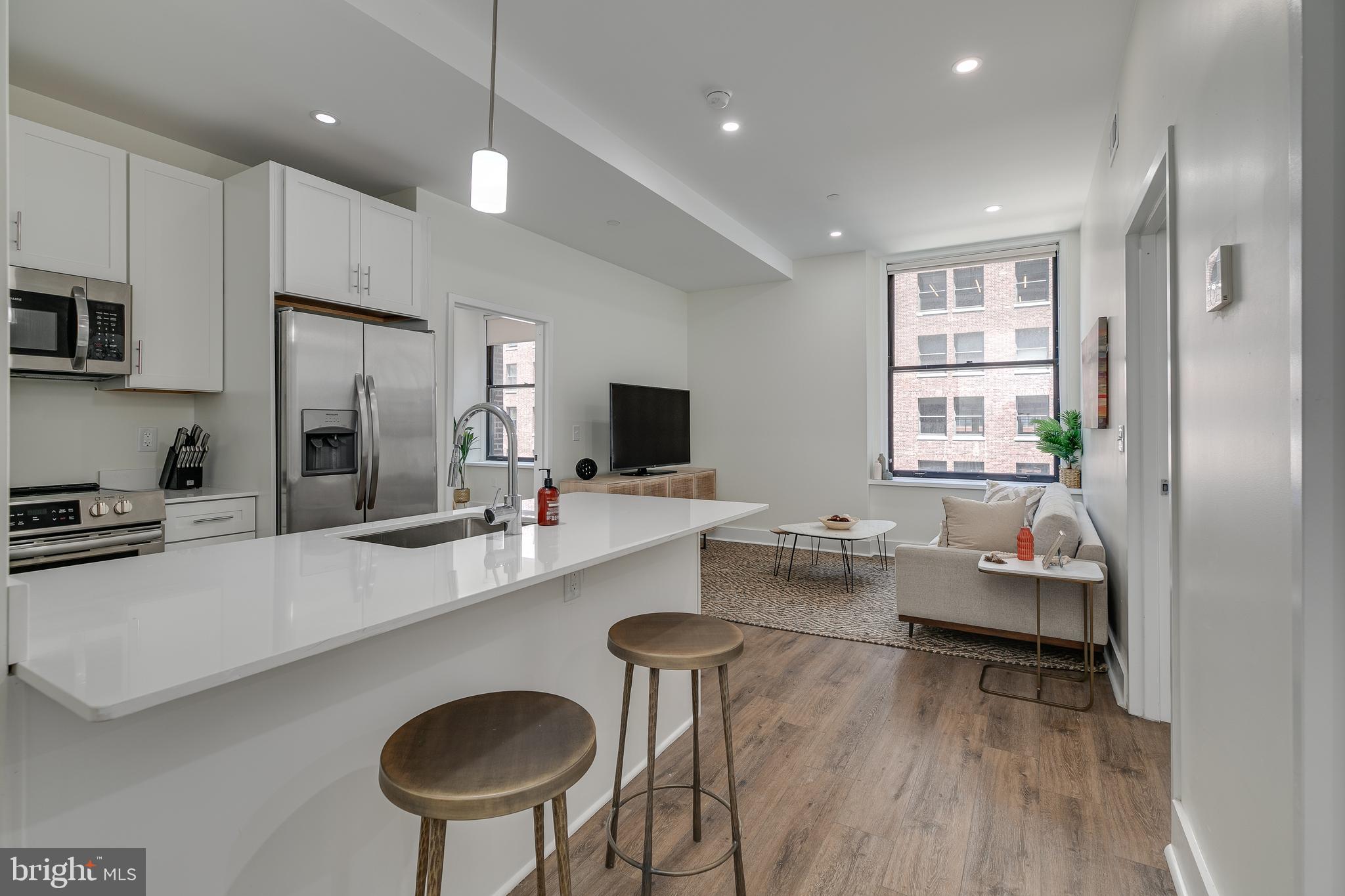 SOCIETY HILL - Residential Lease