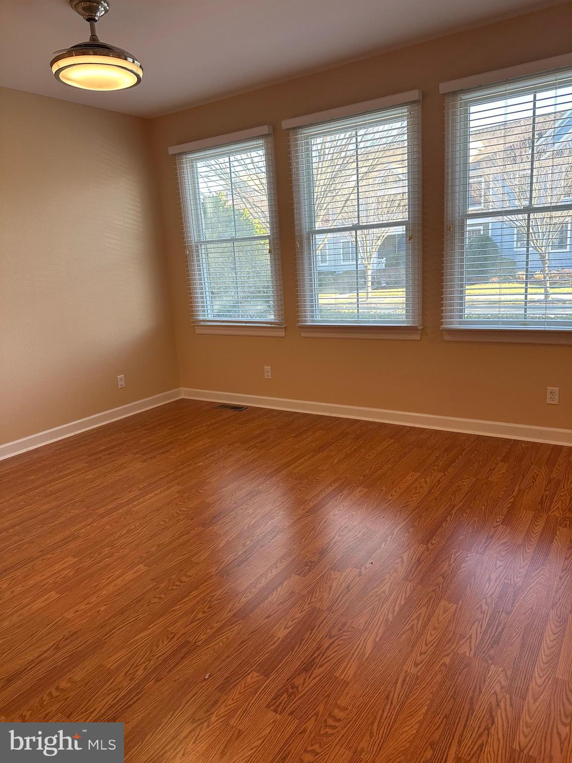 11136 SIGNATURE BOULEVARD