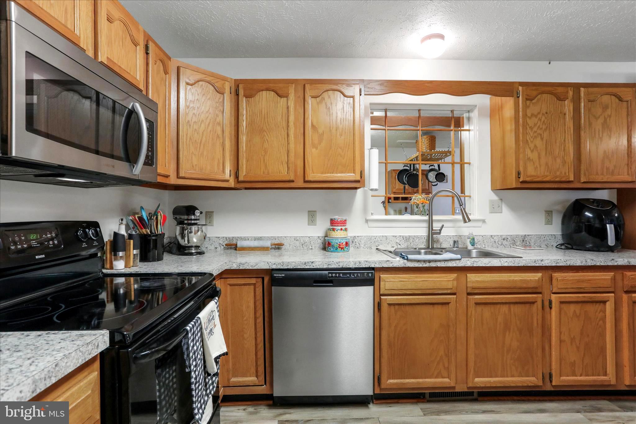 WESTVIEW RIDGE - Residential