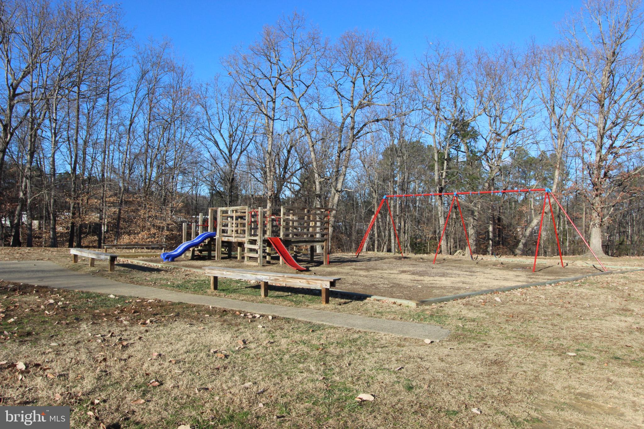 FOXWOOD VILLAGE - Residential