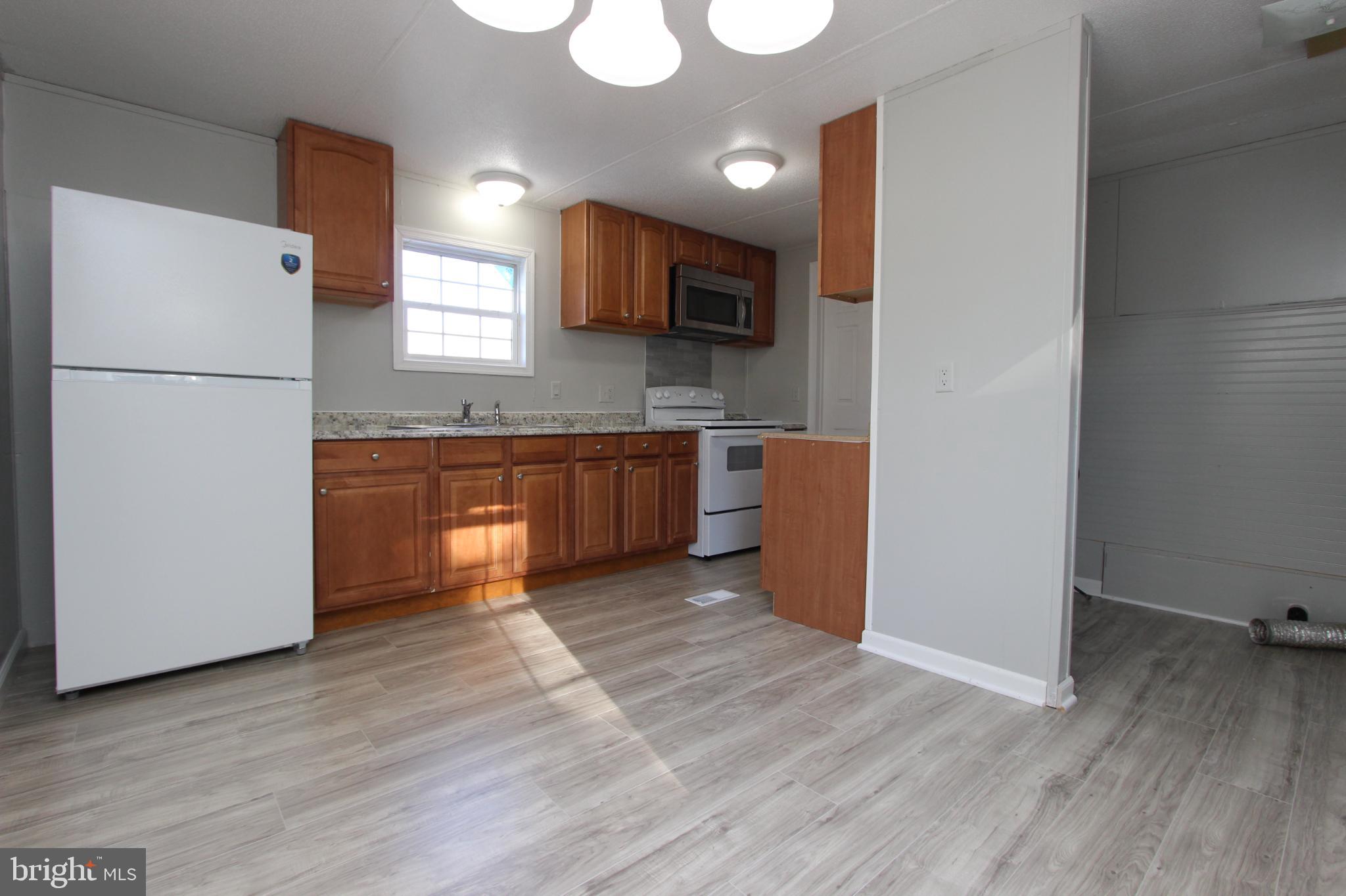 FOXWOOD VILLAGE - Residential