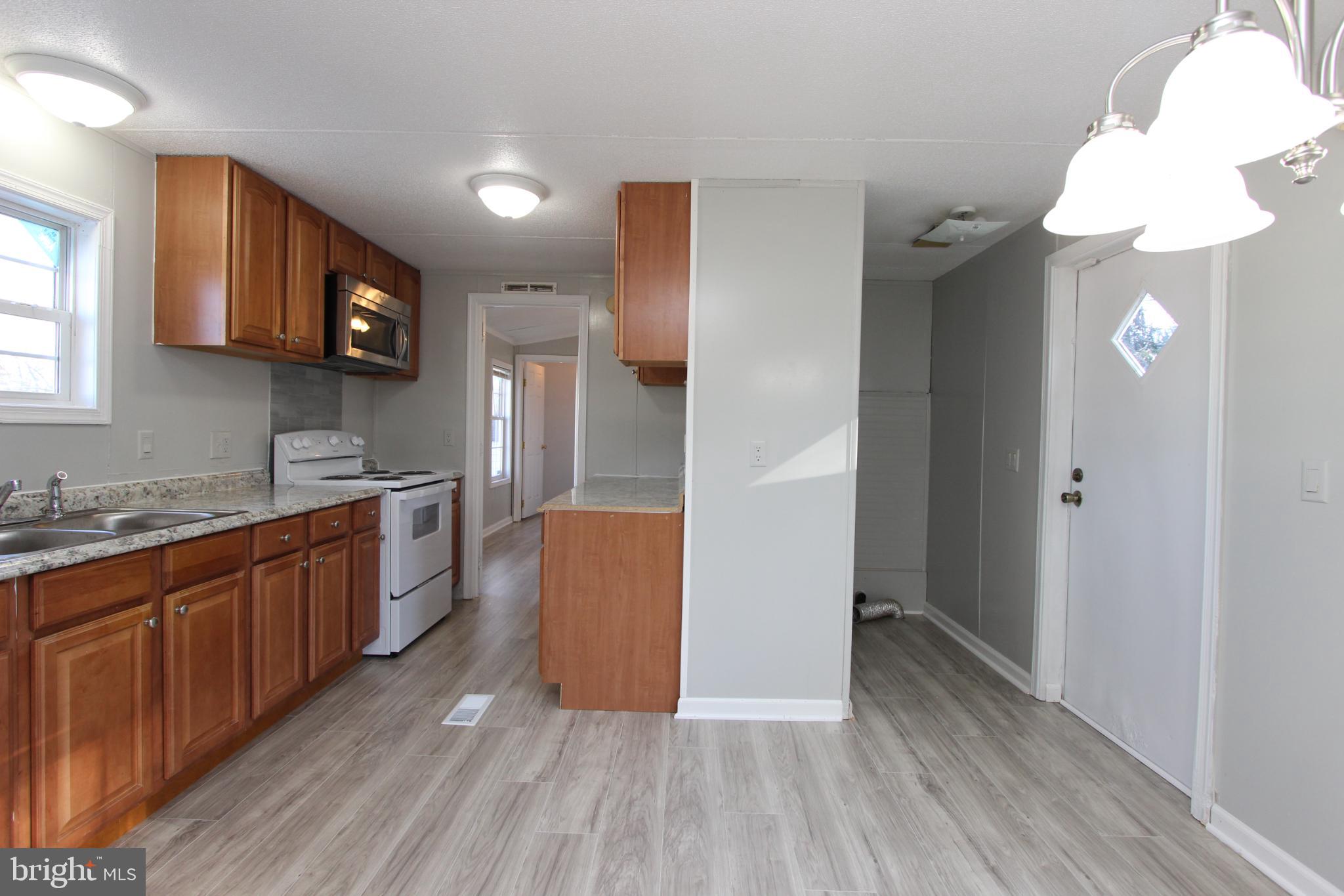 FOXWOOD VILLAGE - Residential