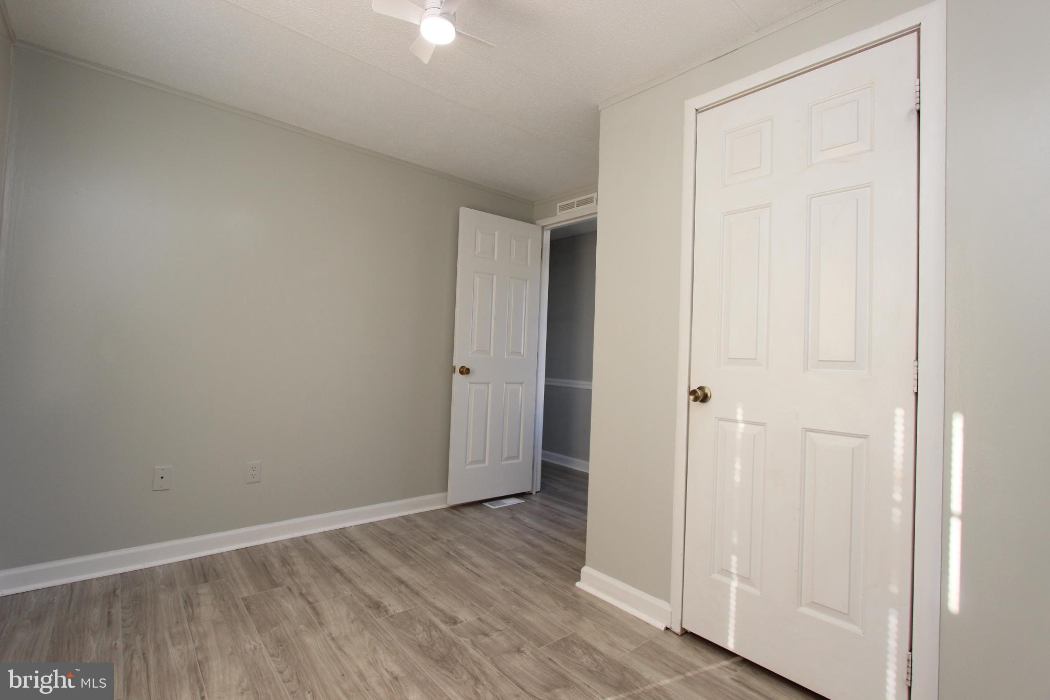 FOXWOOD VILLAGE - Residential