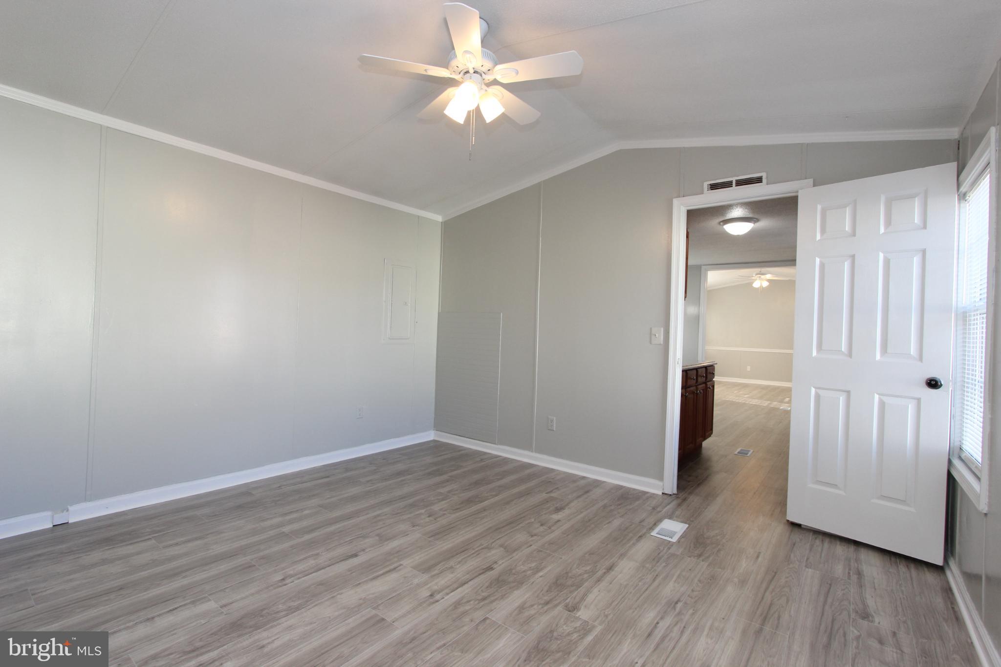 FOXWOOD VILLAGE - Residential