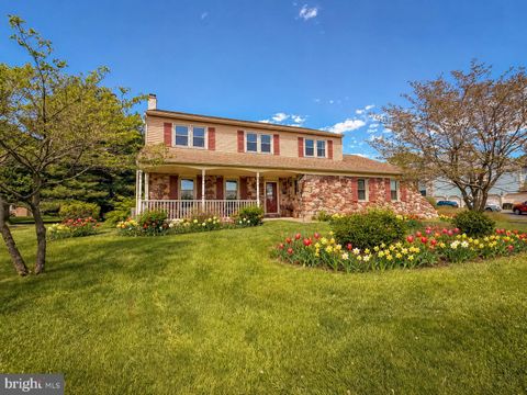 Homes For Sale - 129 South Drive<br/> NEWTOWN, PA 18940