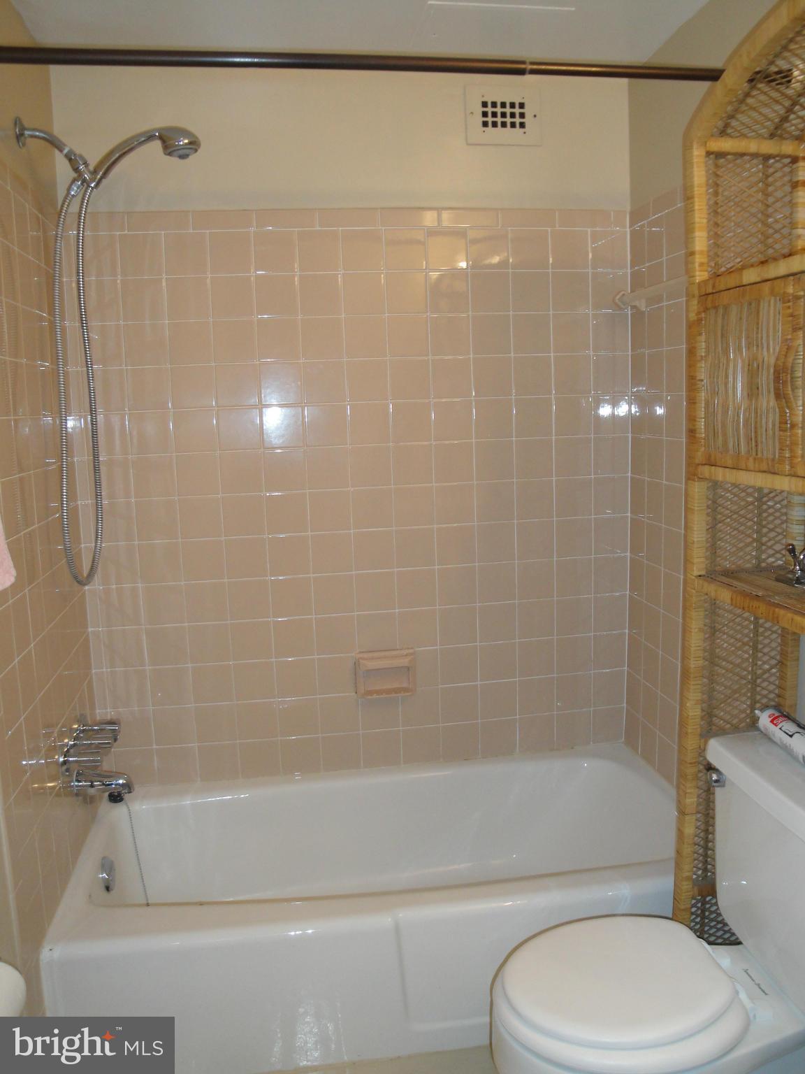 BARCROFT HILLS - Residential Lease