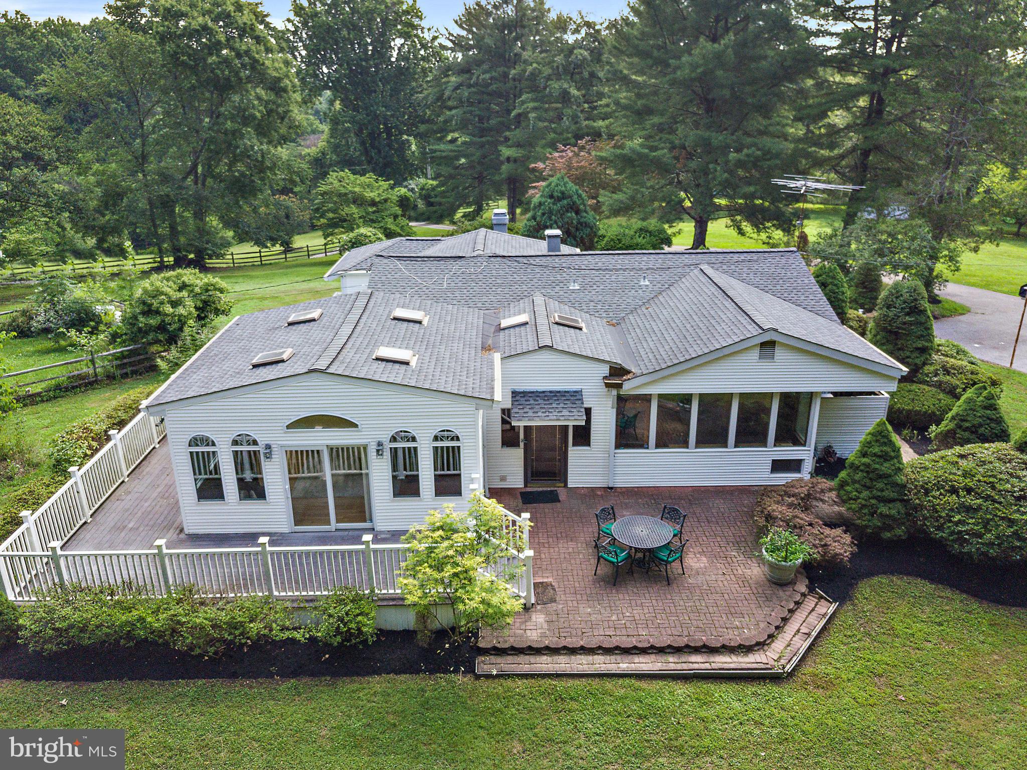 WINDSOR  MILL - Residential