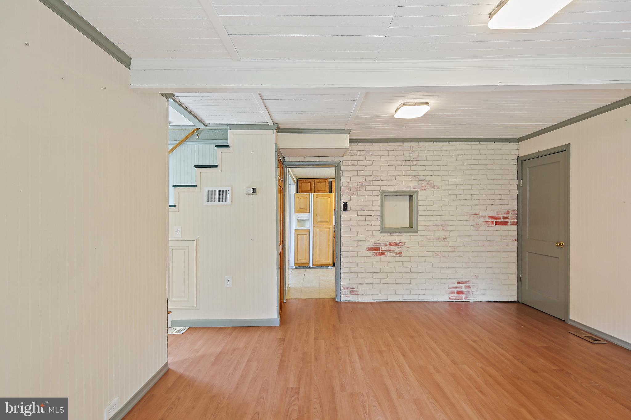 WINDSOR  MILL - Residential