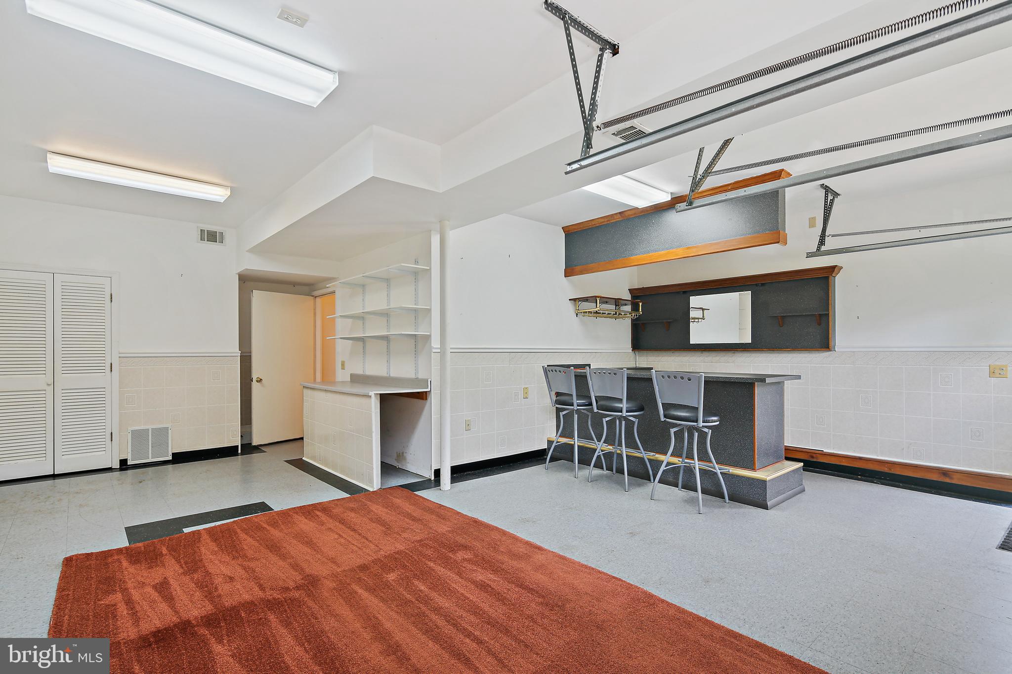 WINDSOR  MILL - Residential