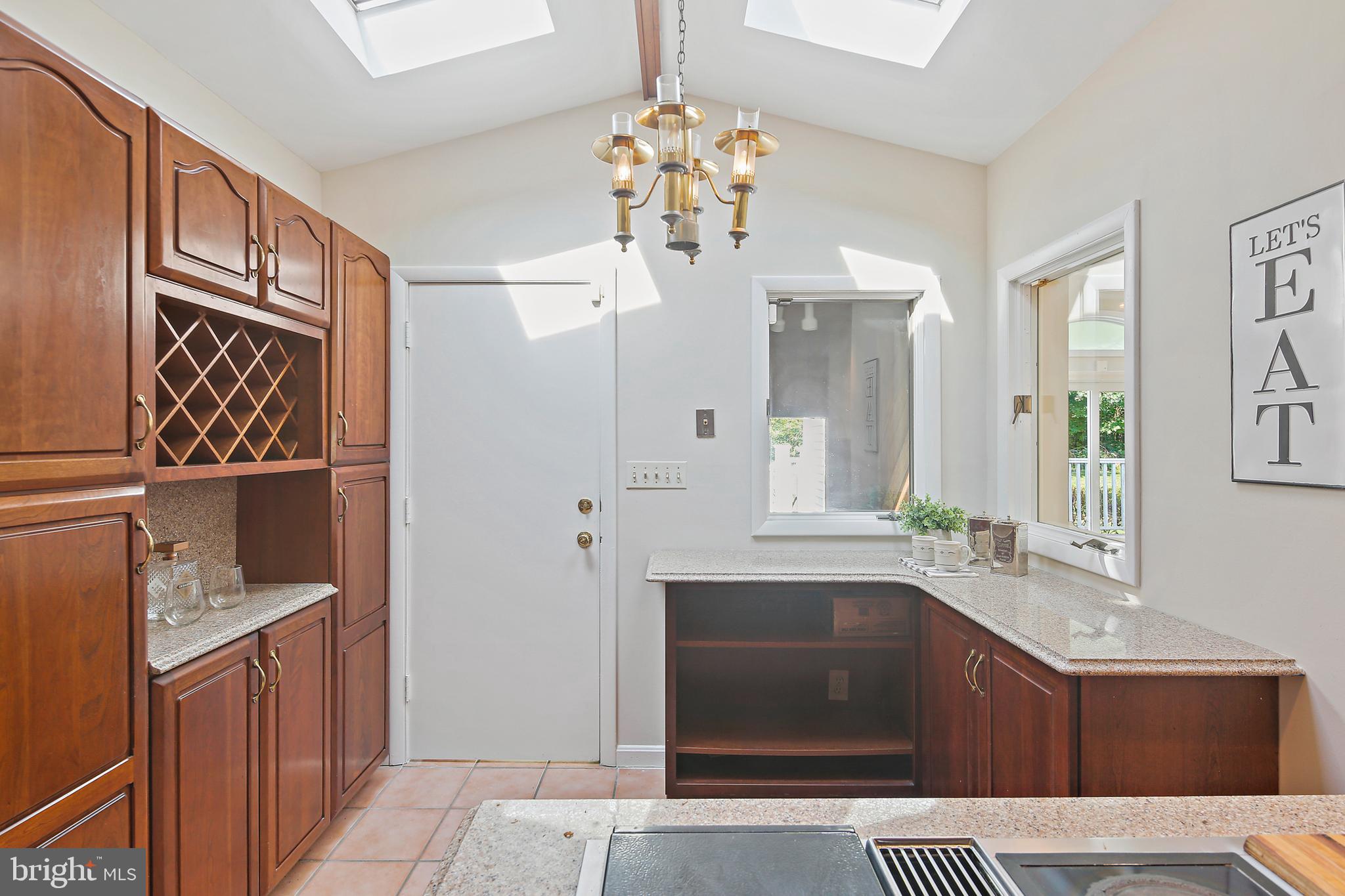 WINDSOR  MILL - Residential