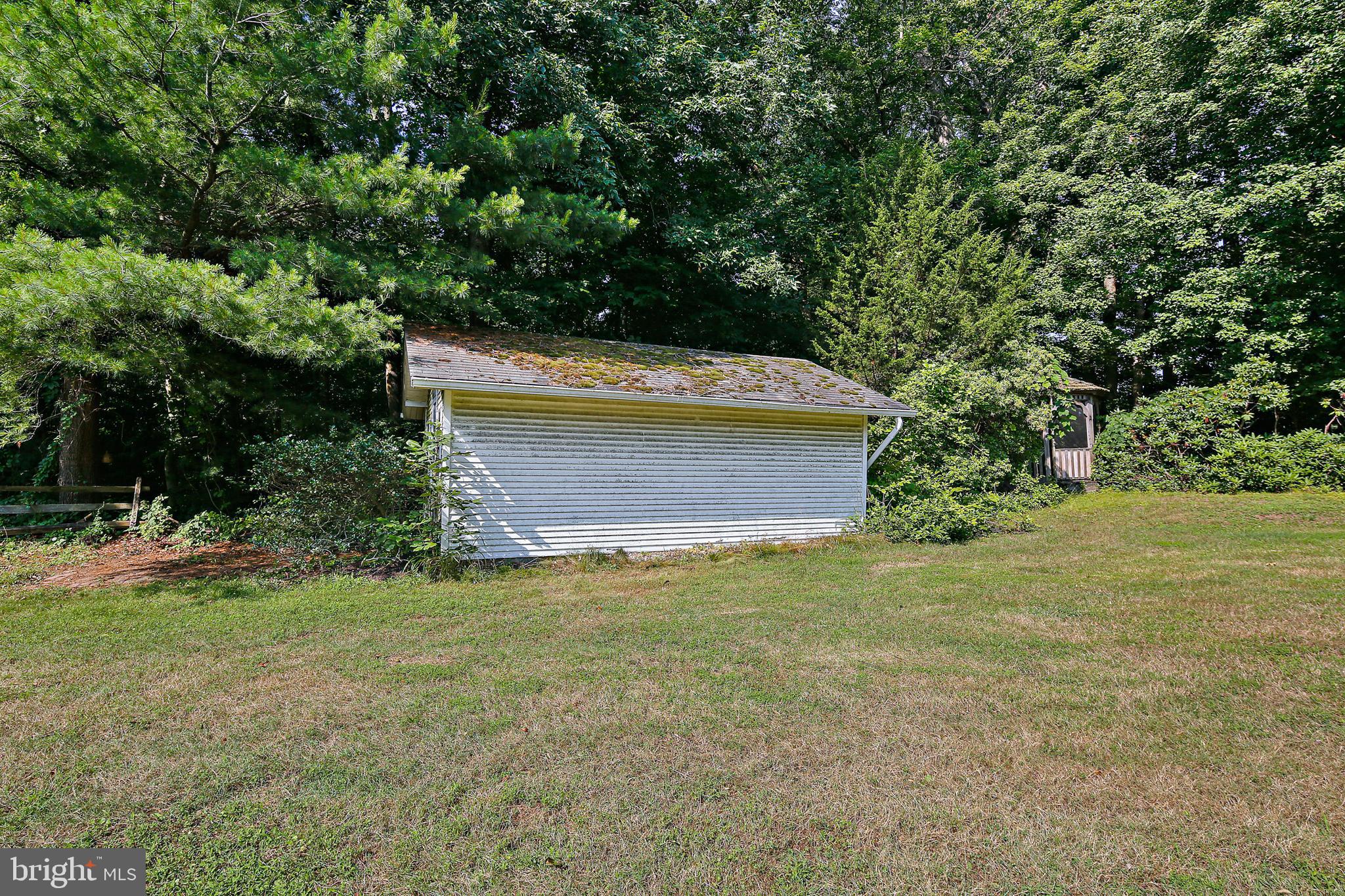 WINDSOR  MILL - Residential