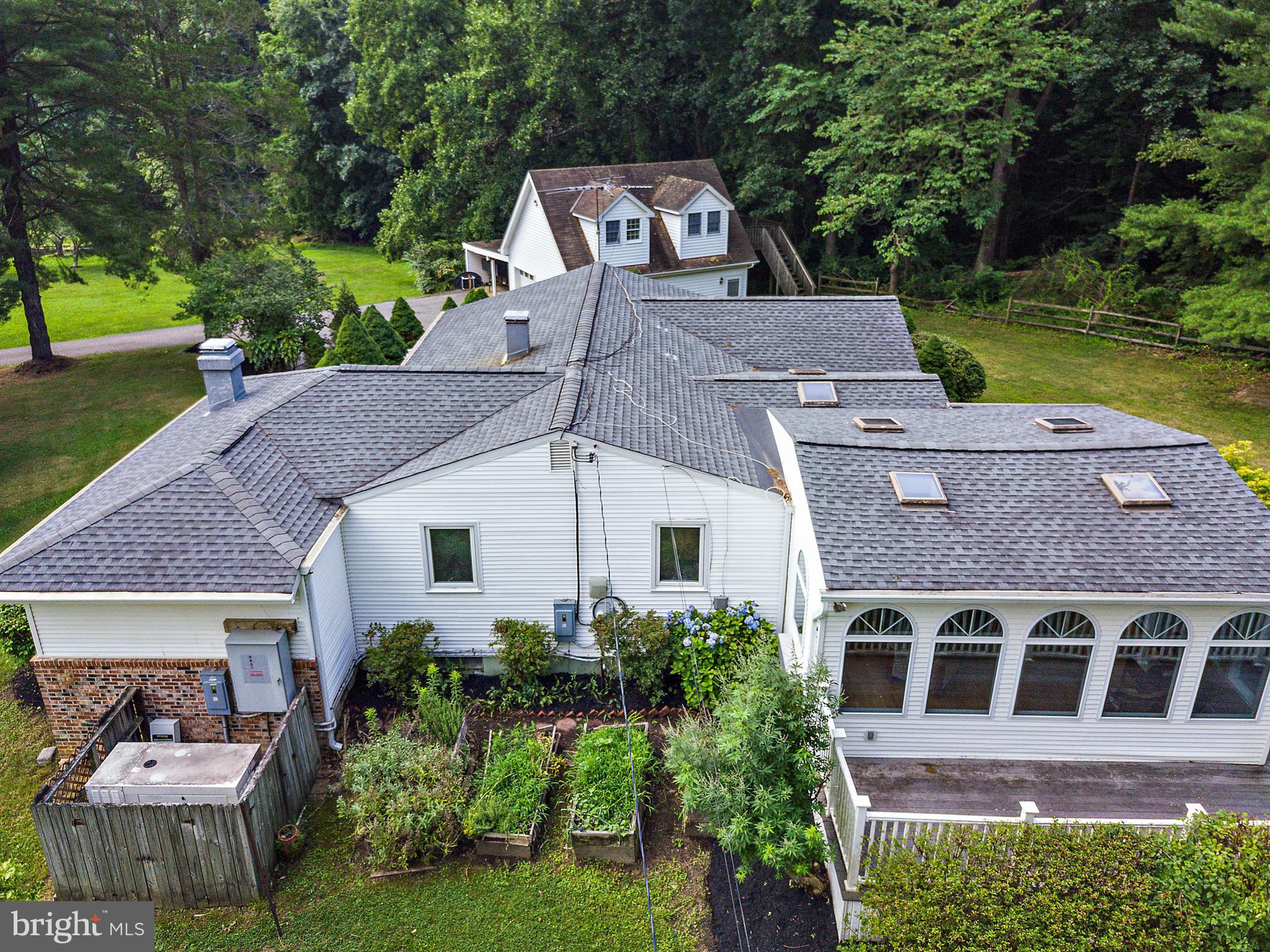 WINDSOR  MILL - Residential