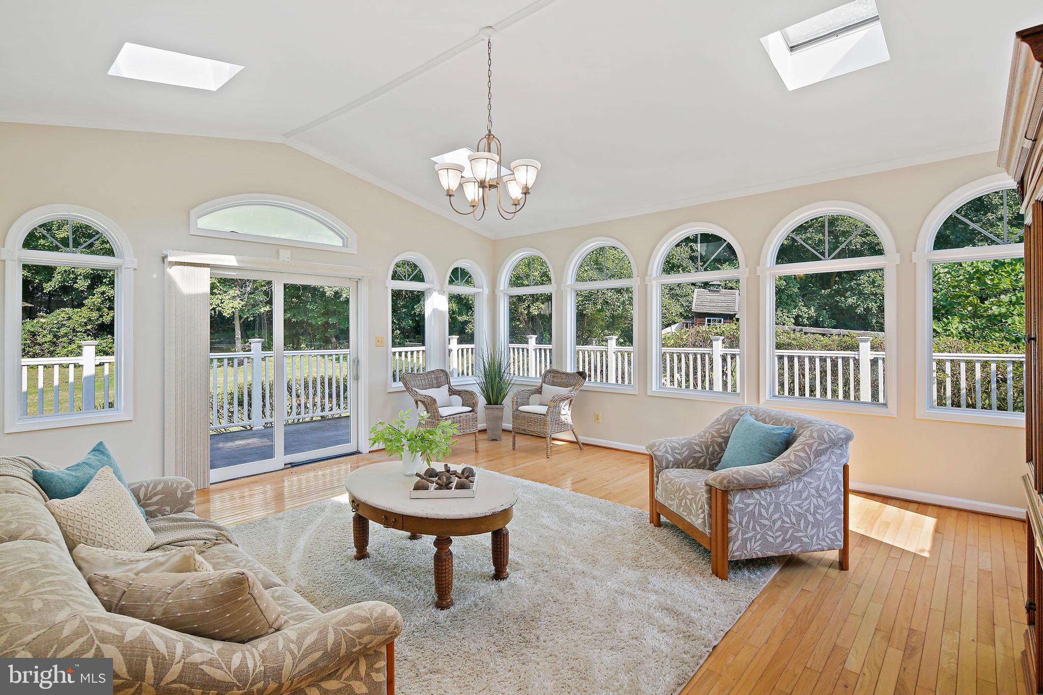 WINDSOR  MILL - Residential