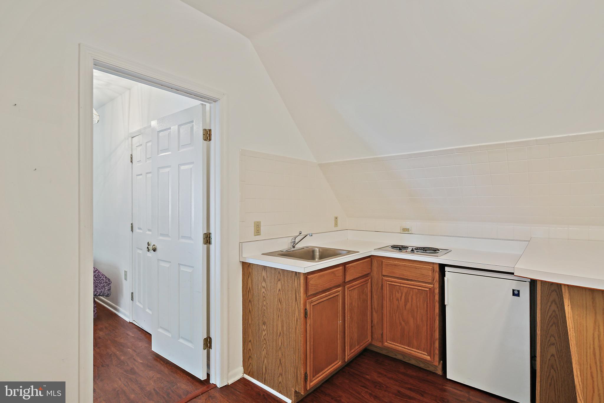 WINDSOR  MILL - Residential