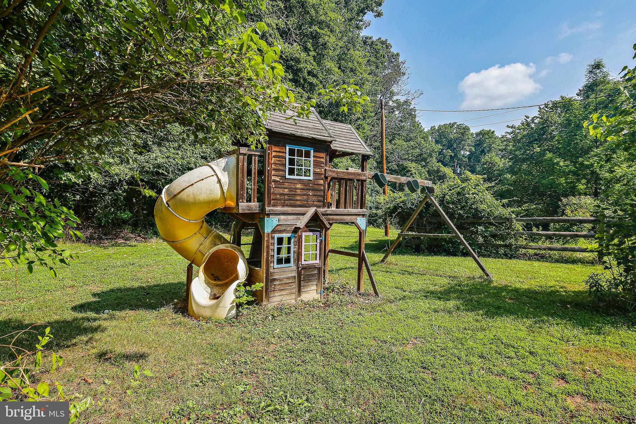 WINDSOR  MILL - Residential