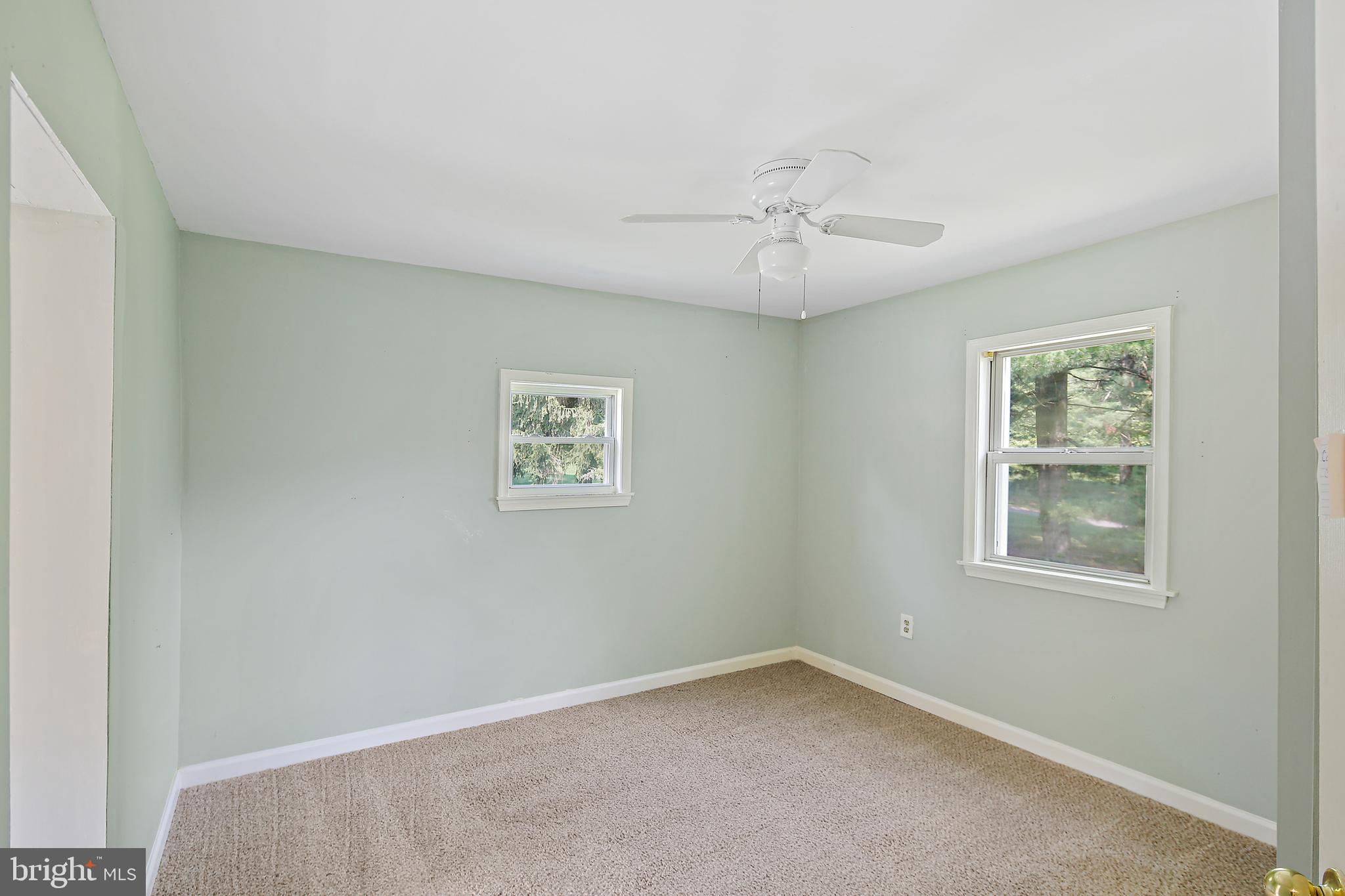 WINDSOR  MILL - Residential