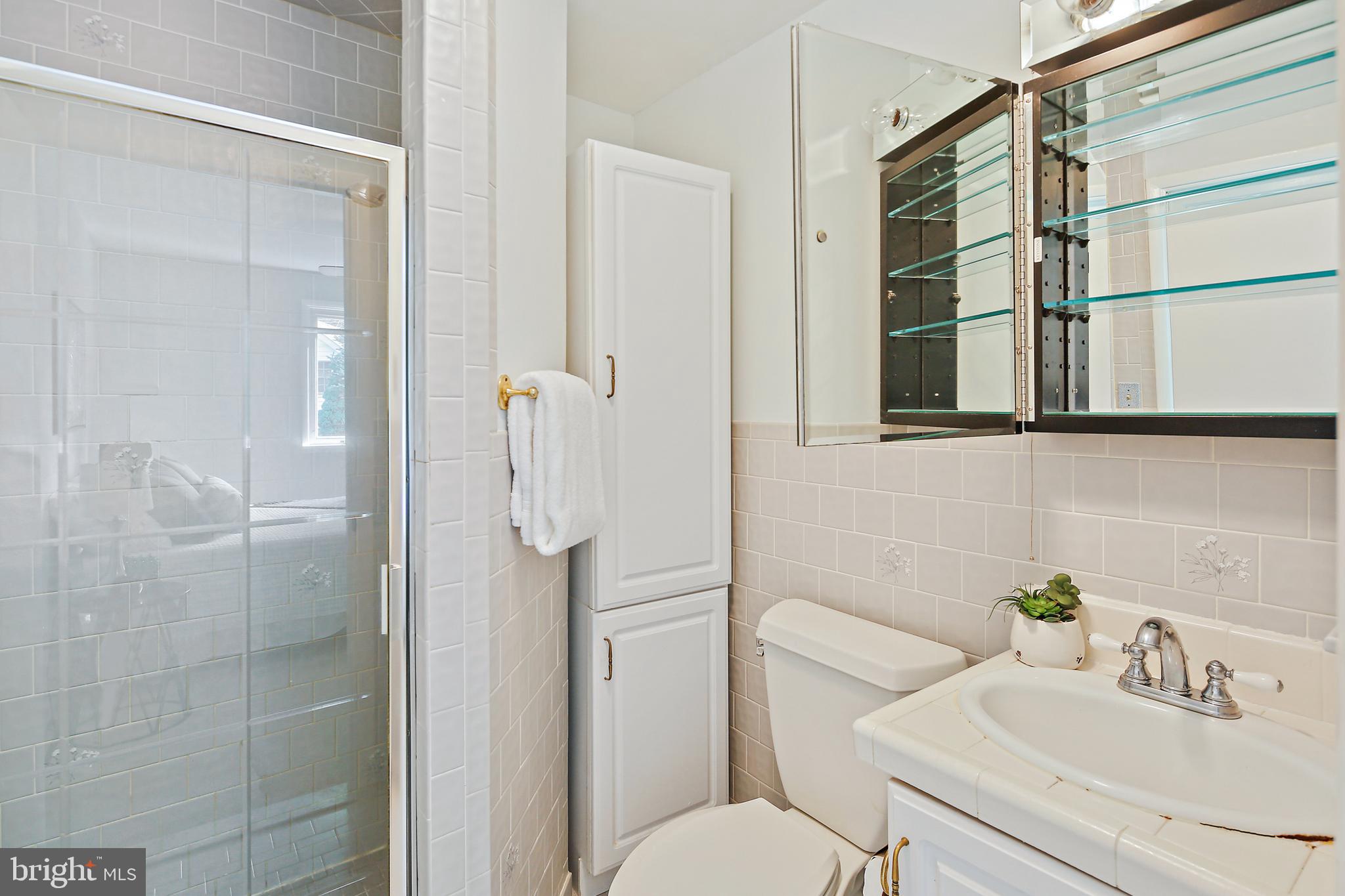 WINDSOR  MILL - Residential