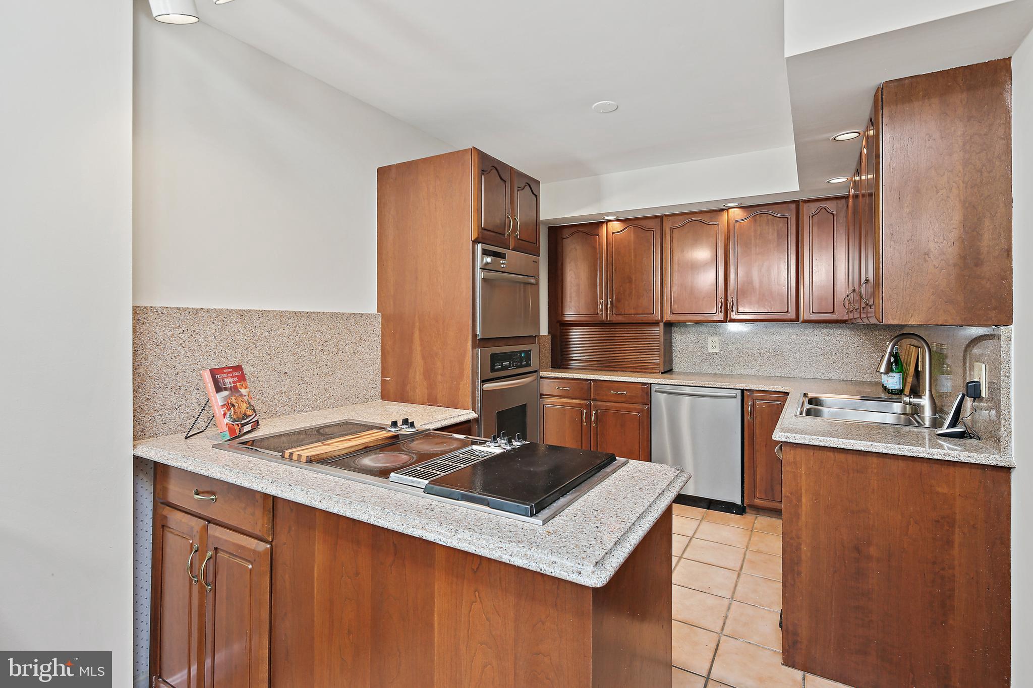 WINDSOR  MILL - Residential