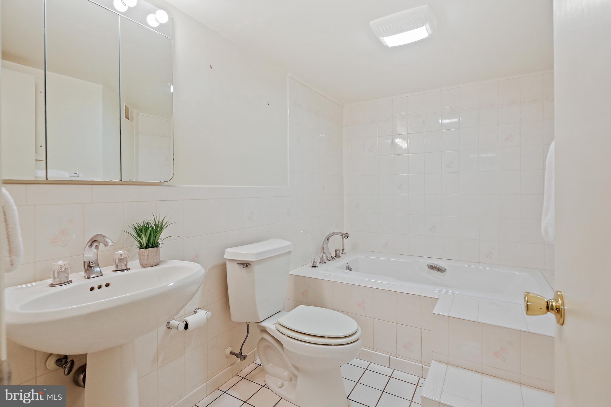 WINDSOR  MILL - Residential