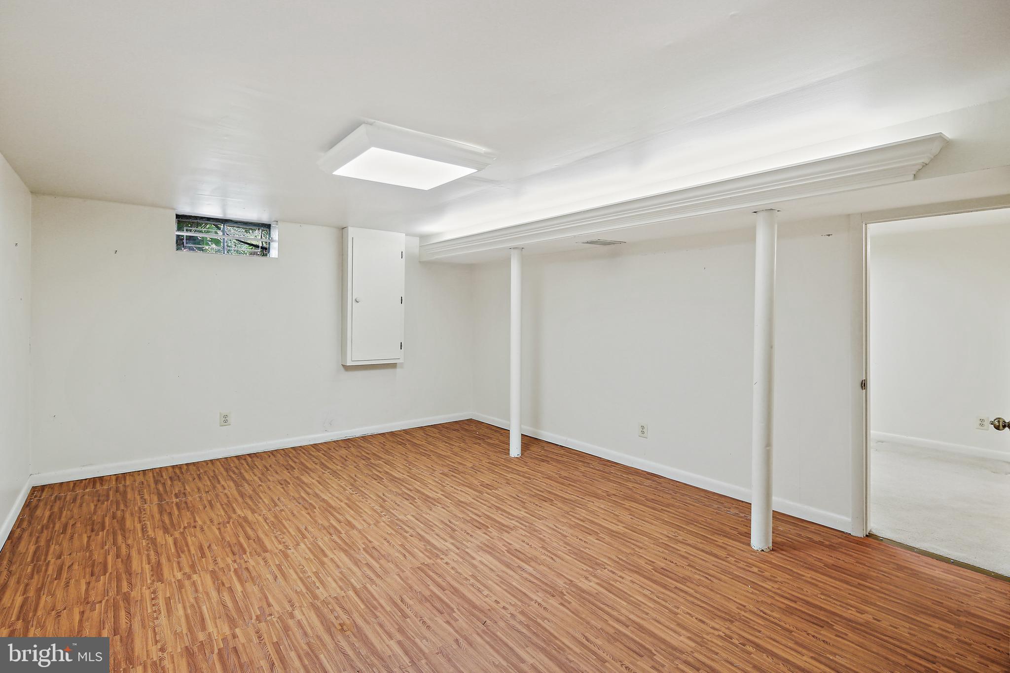 WINDSOR  MILL - Residential