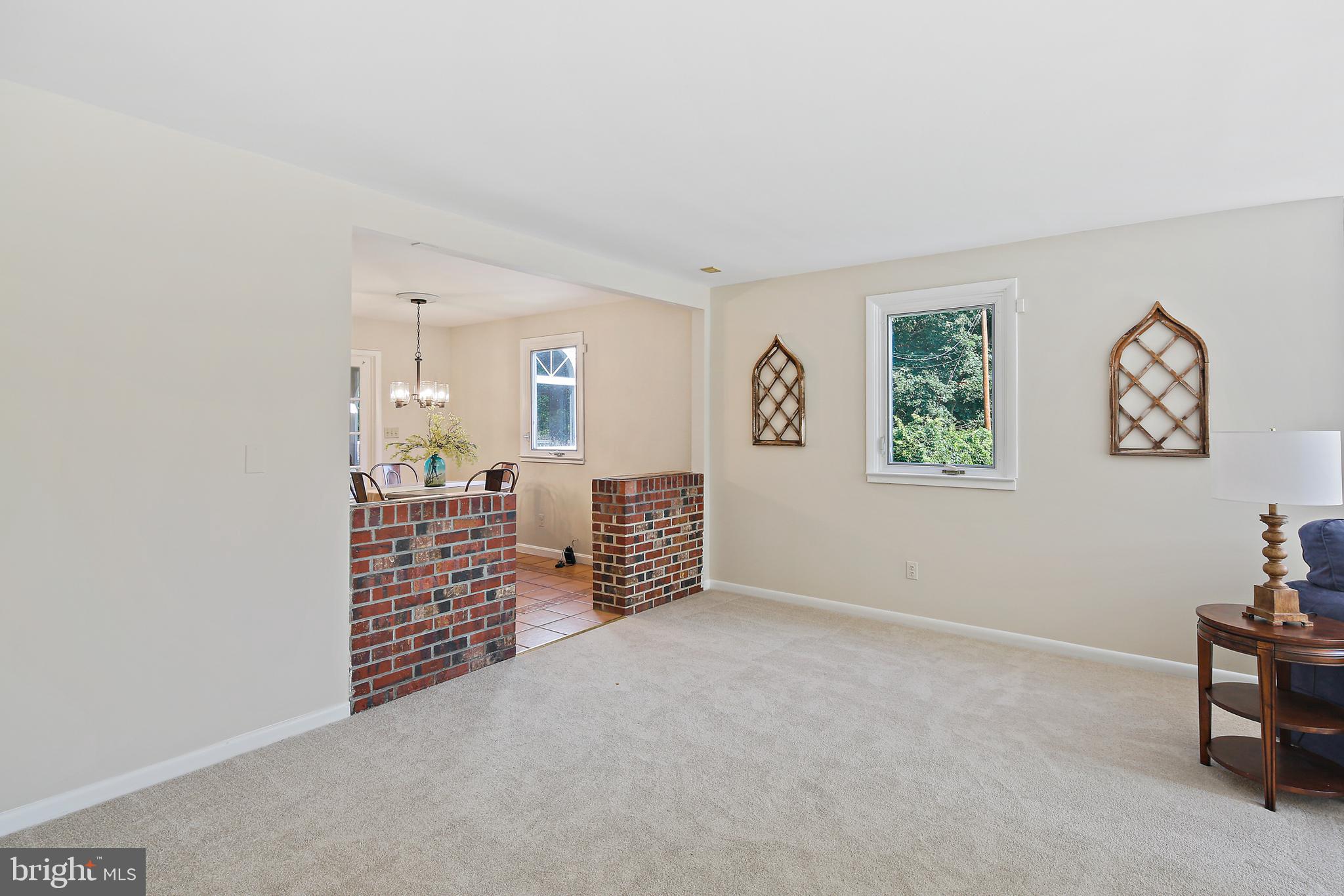 WINDSOR  MILL - Residential