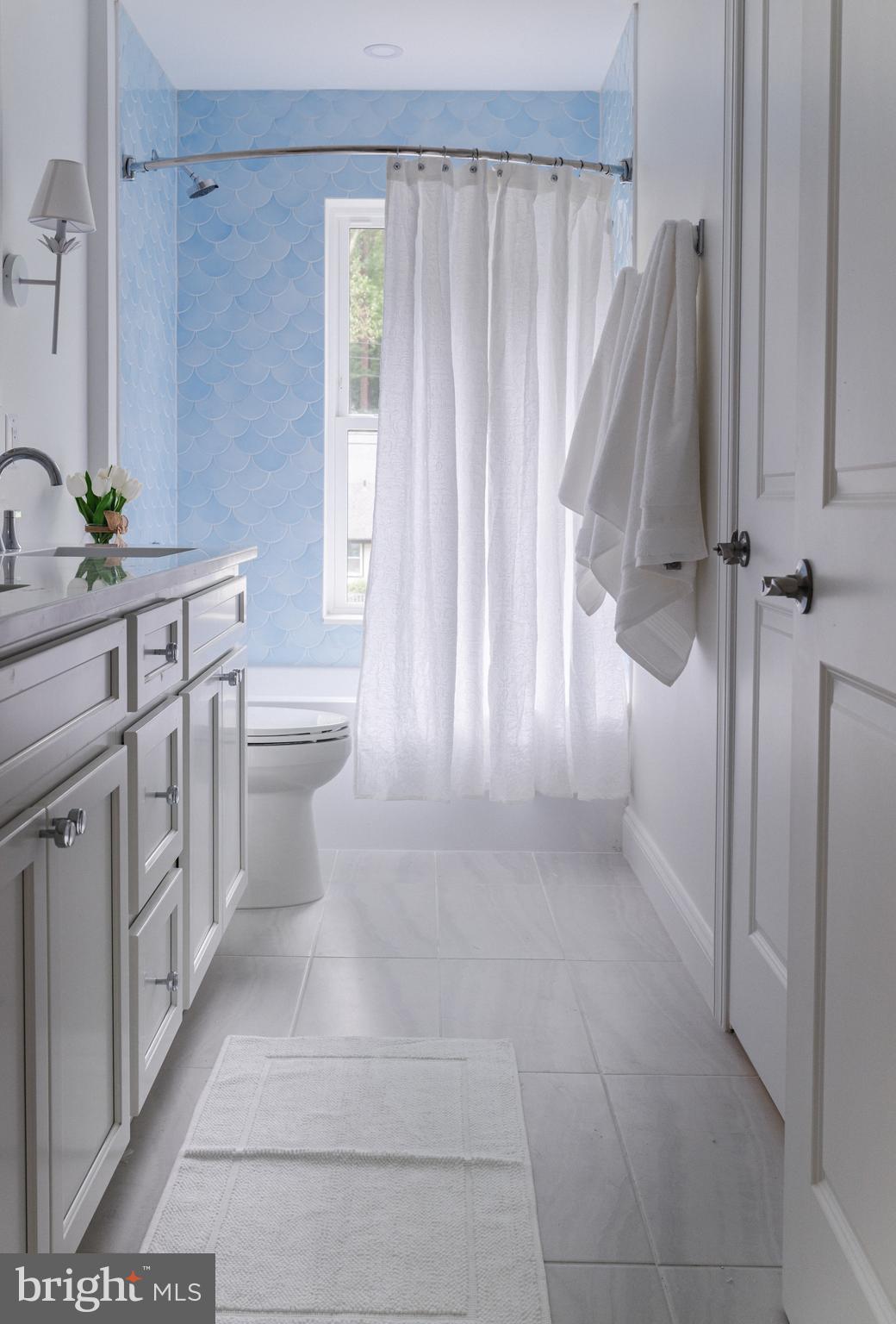 BURGUNDY MANOR - Residential