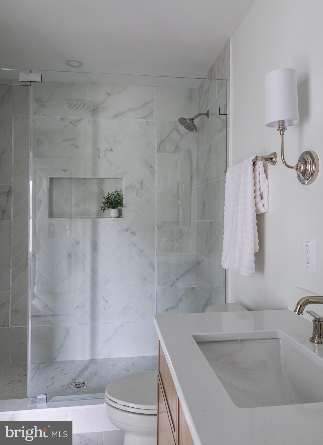 BURGUNDY MANOR - Residential