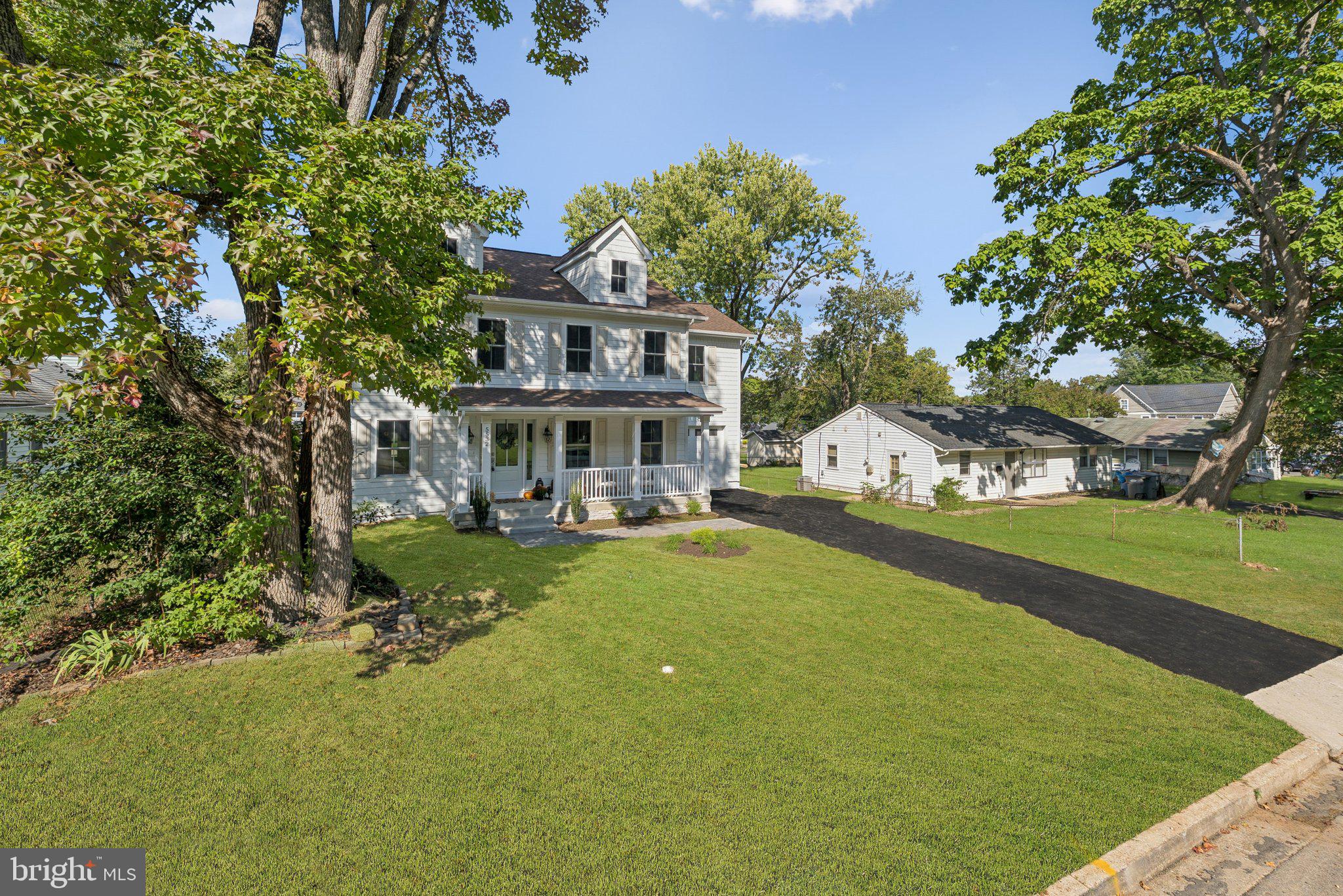 BURGUNDY MANOR - Residential