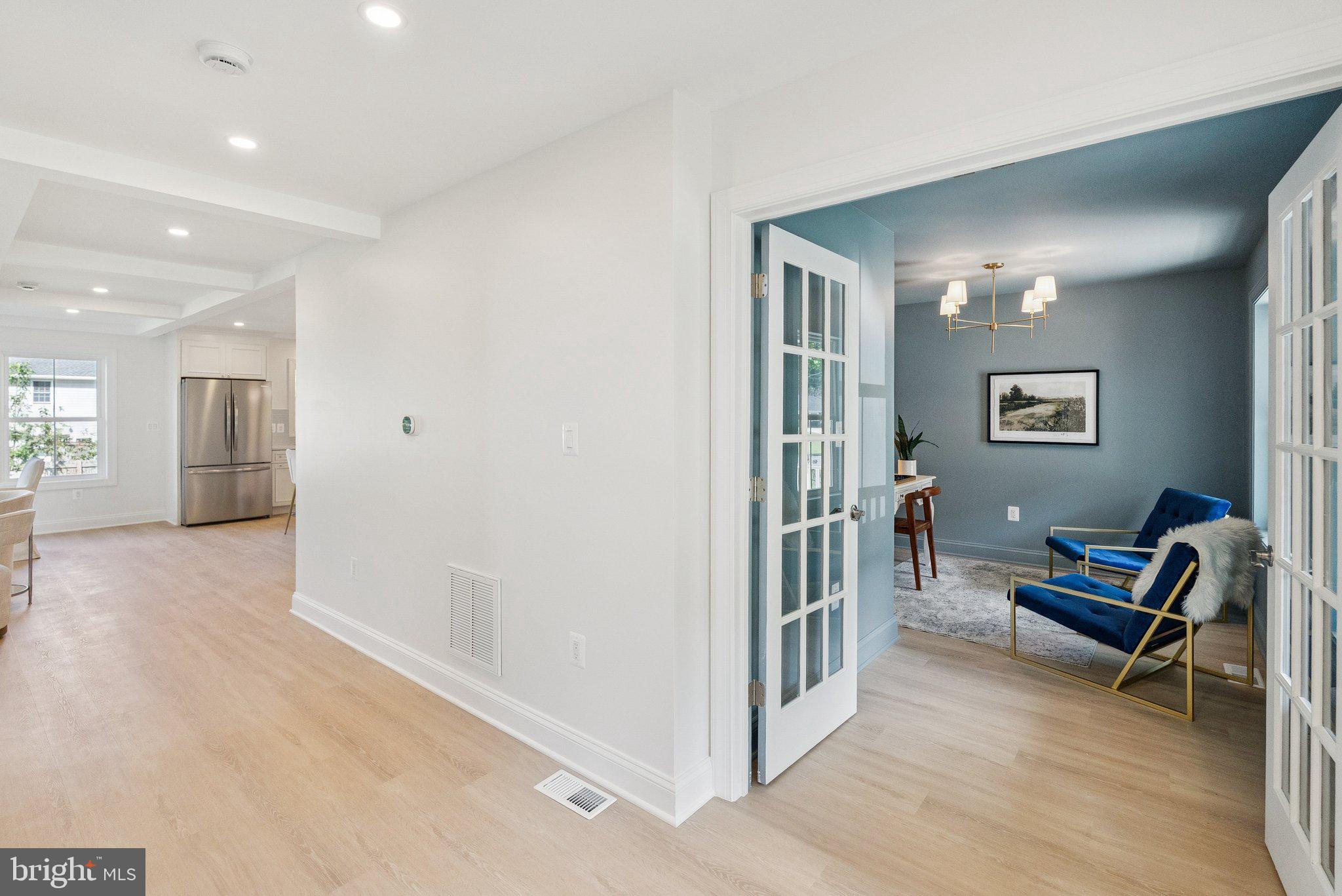 BURGUNDY MANOR - Residential