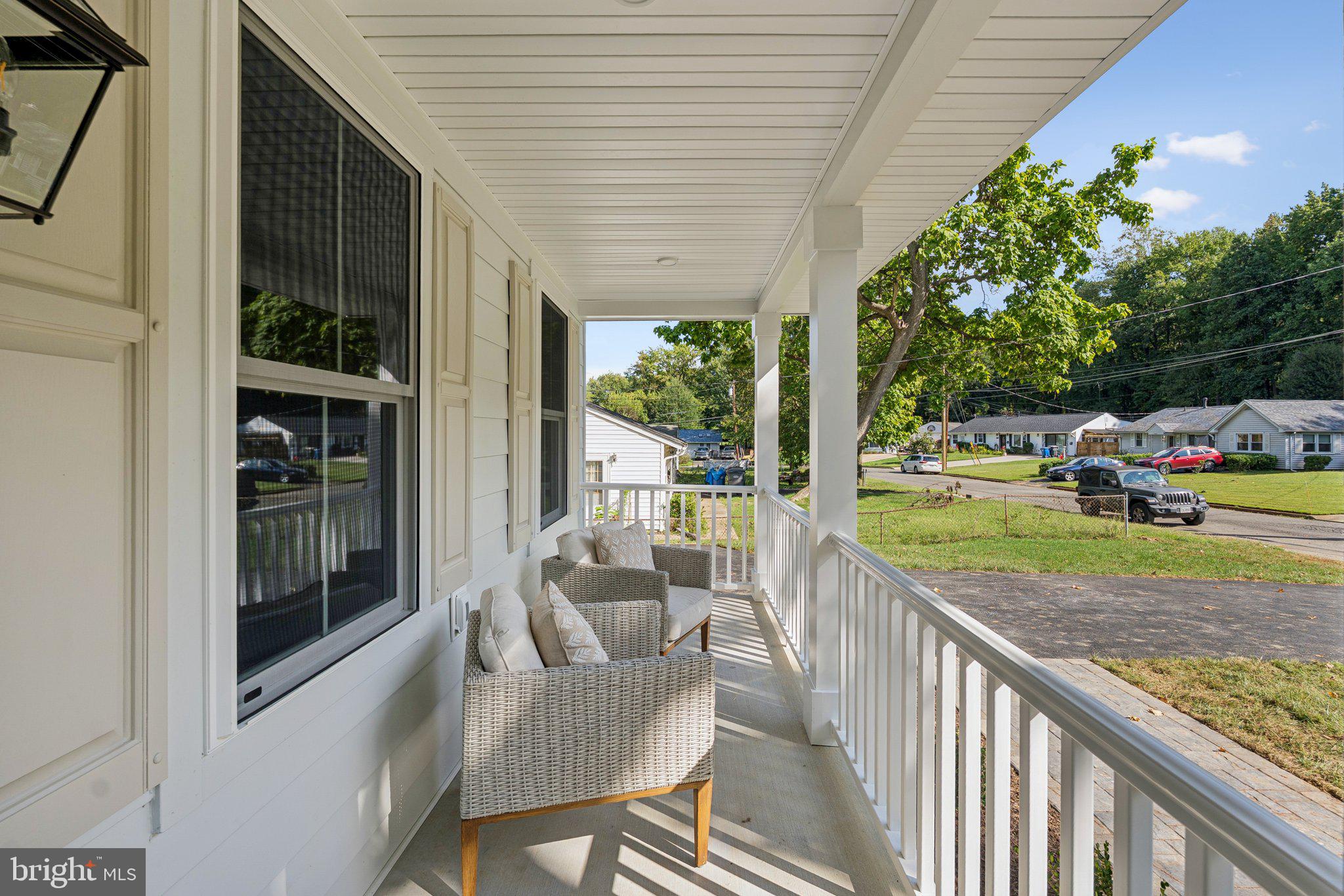 BURGUNDY MANOR - Residential