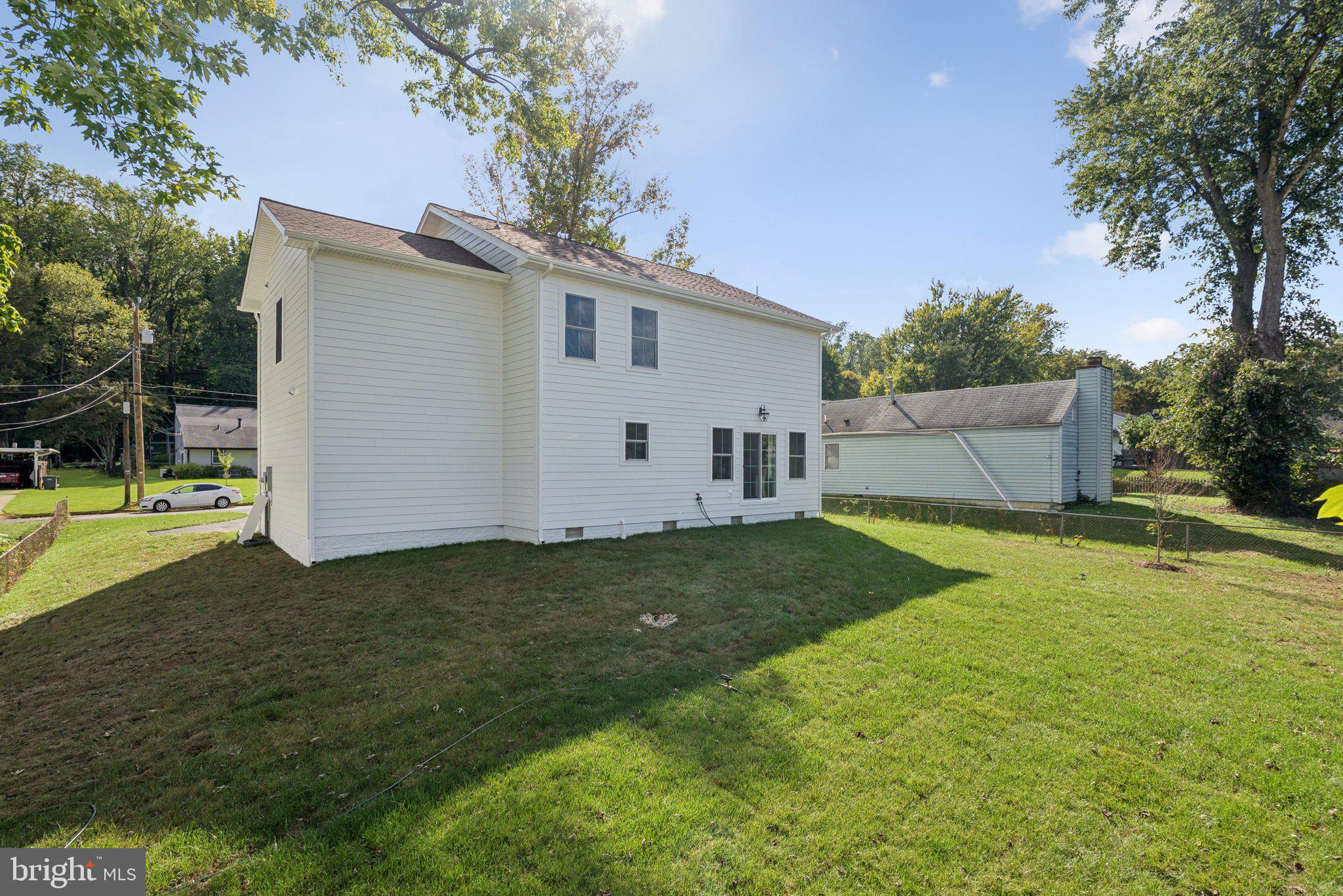 BURGUNDY MANOR - Residential