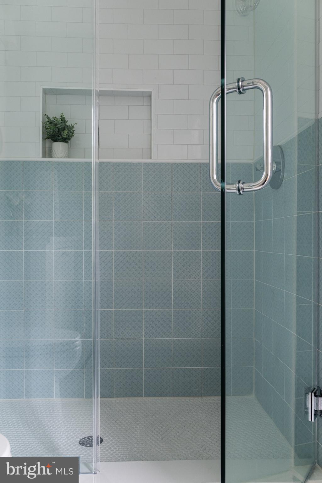 BURGUNDY MANOR - Residential