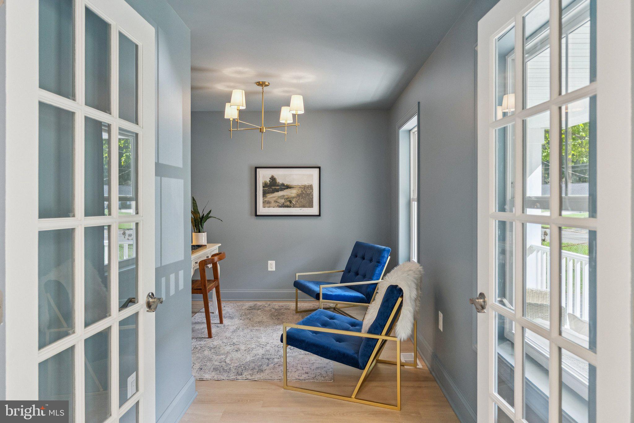 BURGUNDY MANOR - Residential