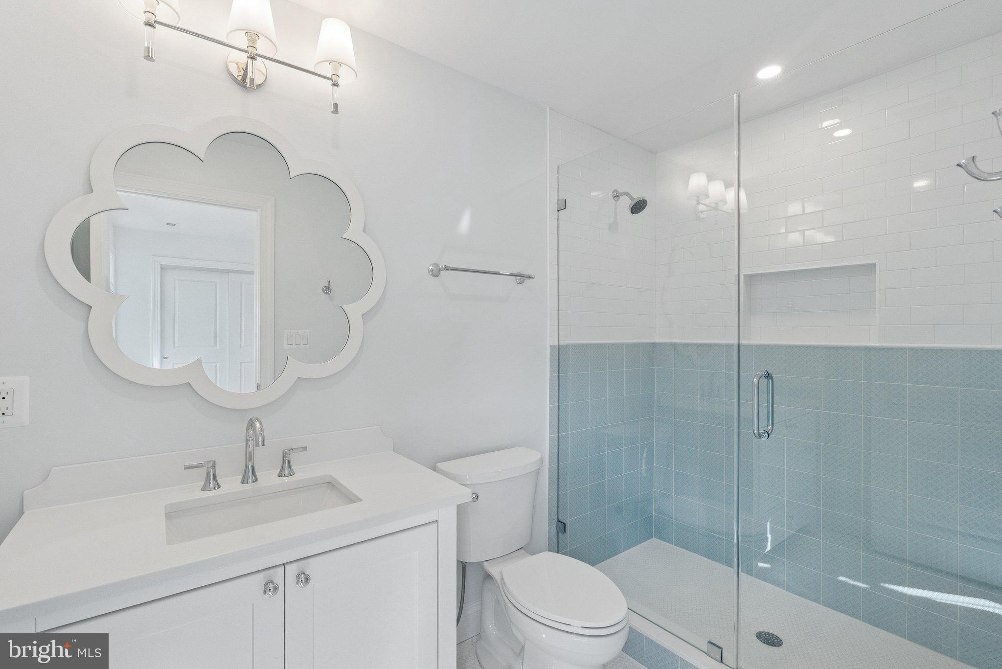 BURGUNDY MANOR - Residential