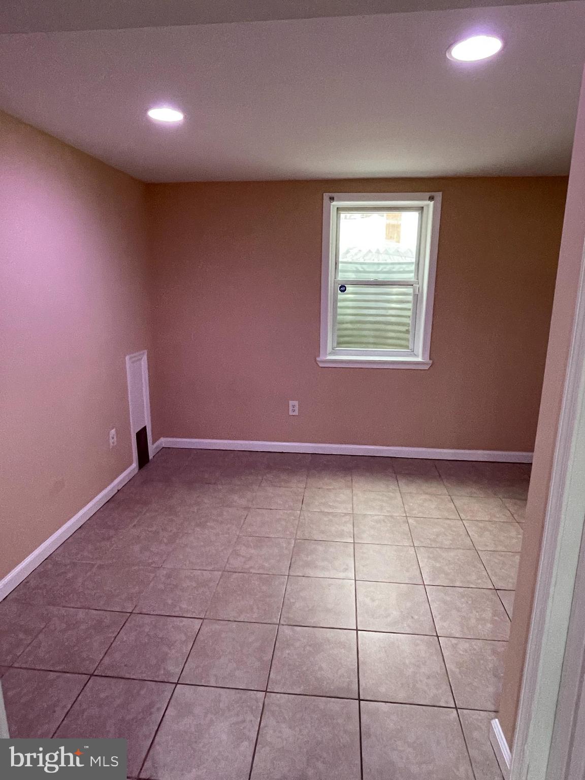 NEW CARROLLTON - Residential Lease