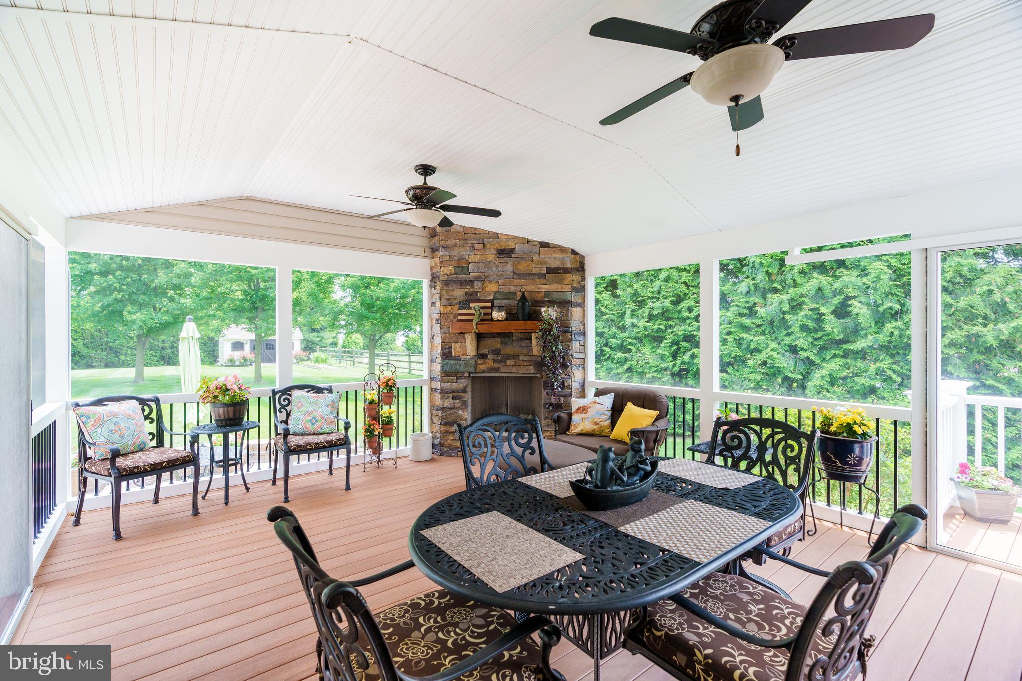 195 MANOR CIRCLE