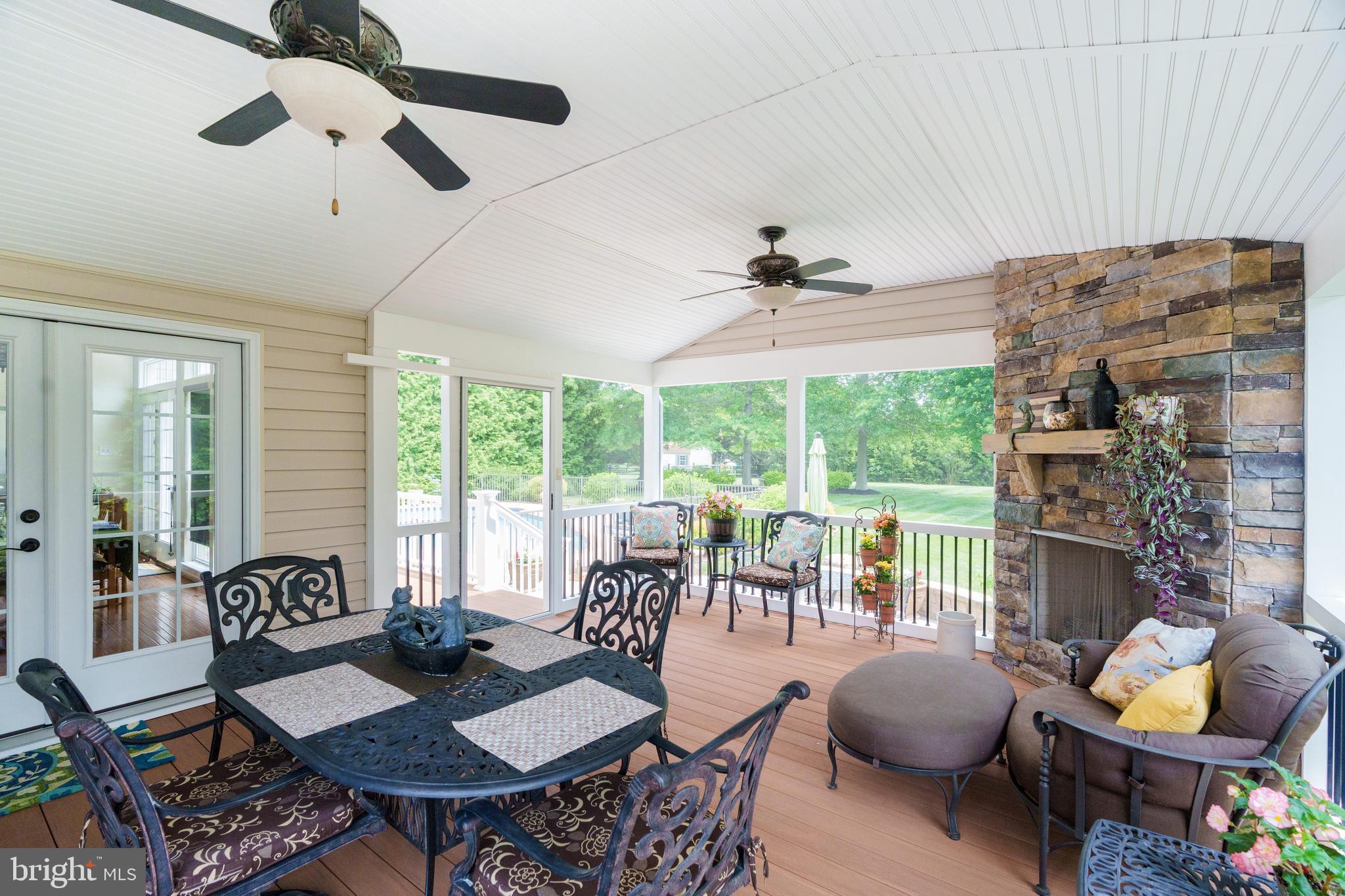 195 MANOR CIRCLE
