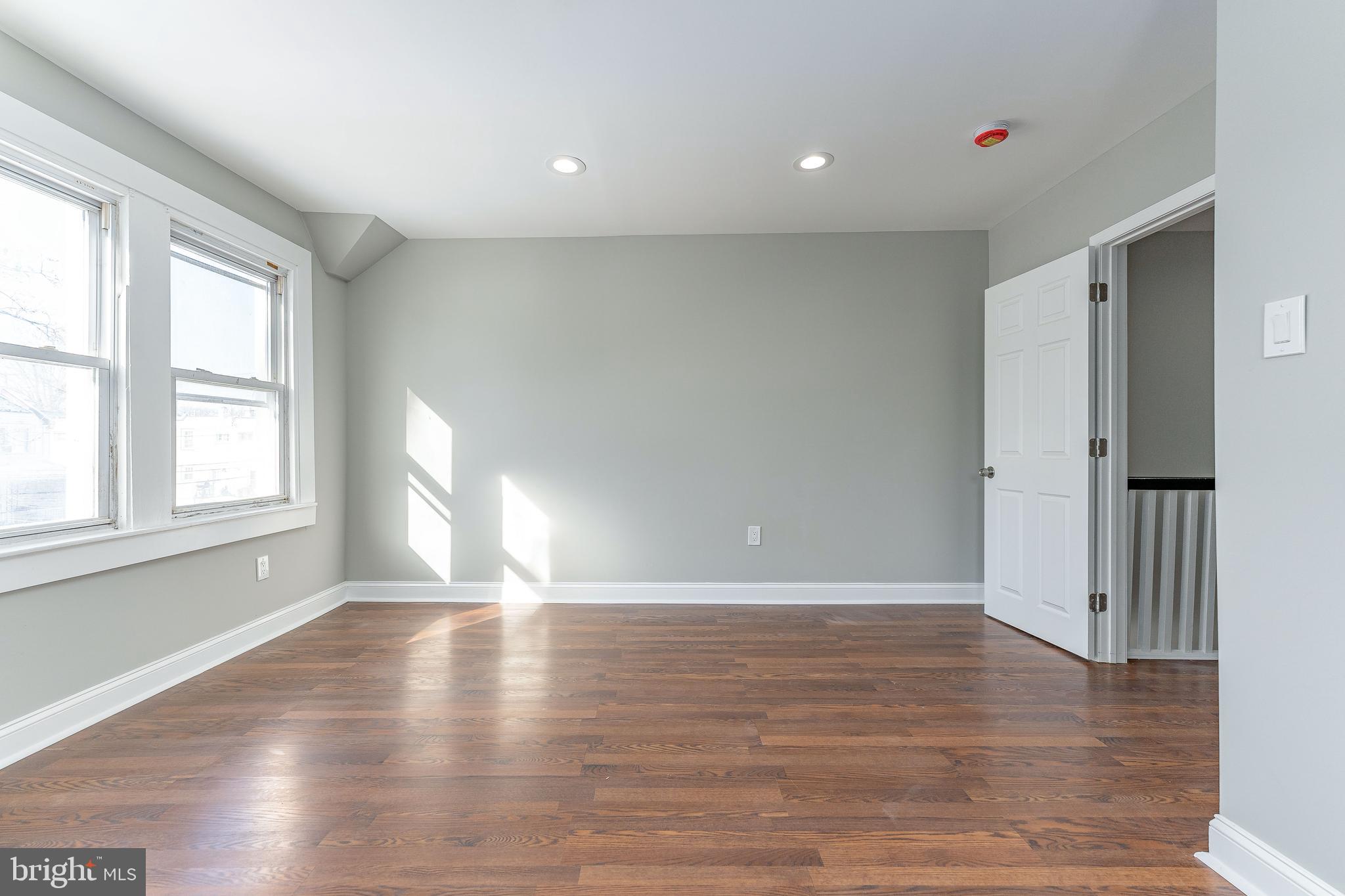 FAIRVIEW - Residential