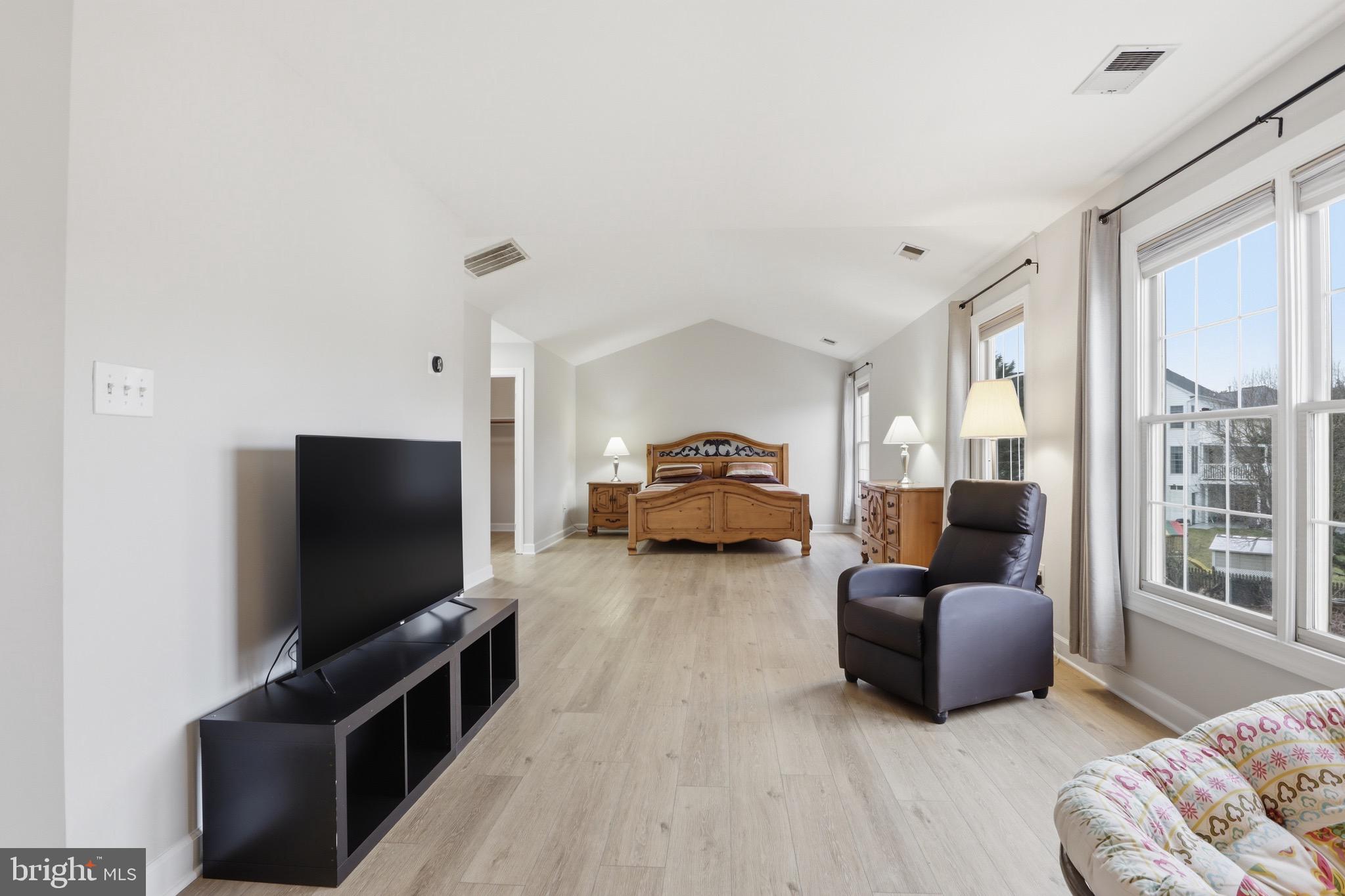 SENECA CROSSING - Residential