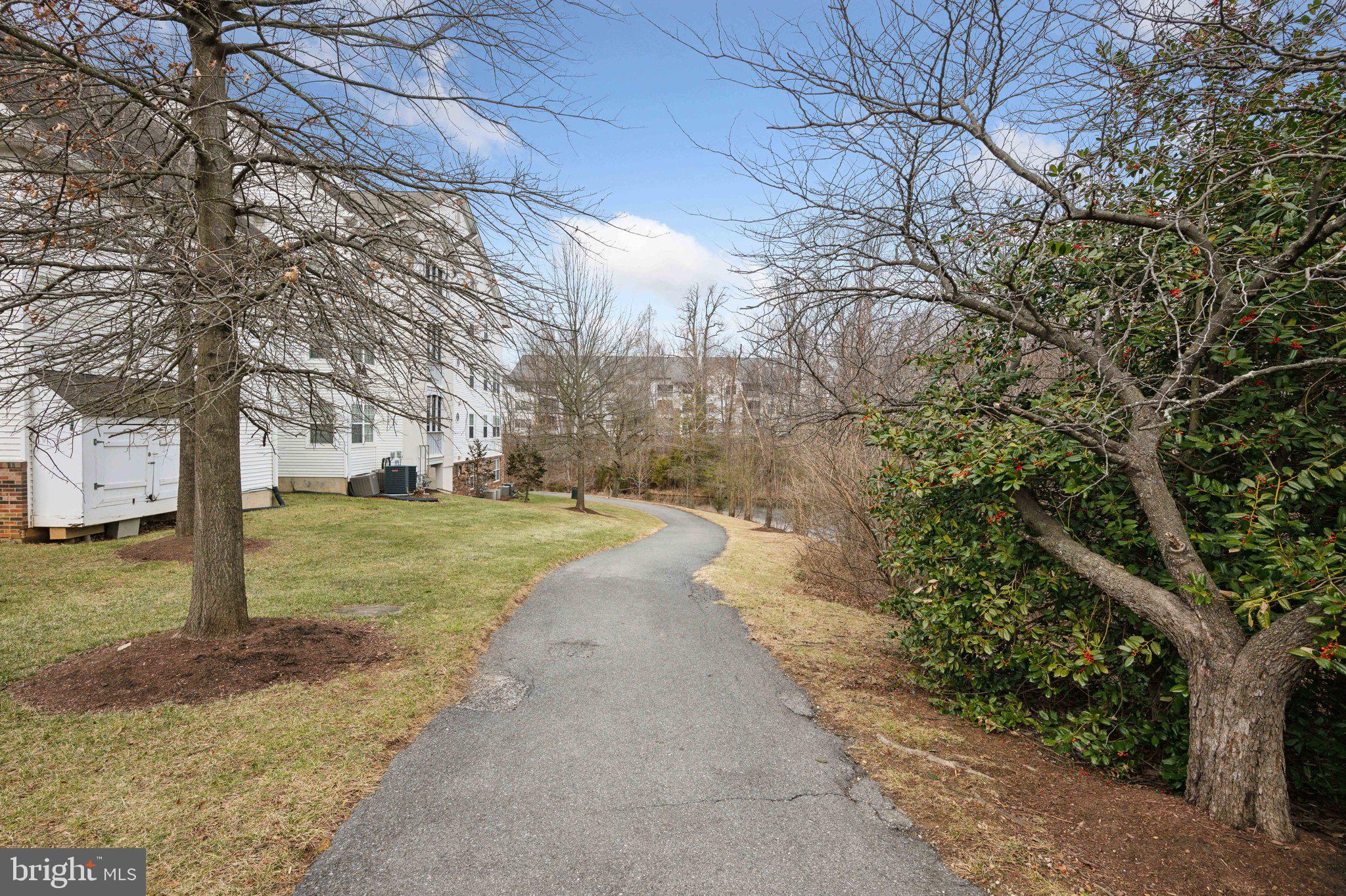 GREENBELT LAKE - Residential