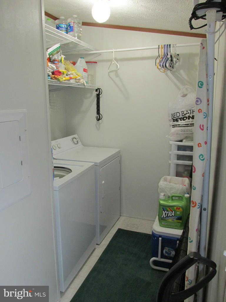 BOONES ESTATES - Residential