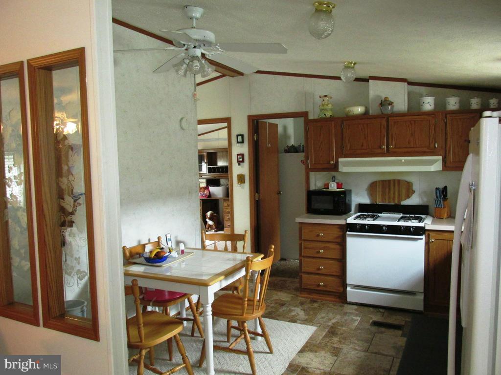 BOONES ESTATES - Residential