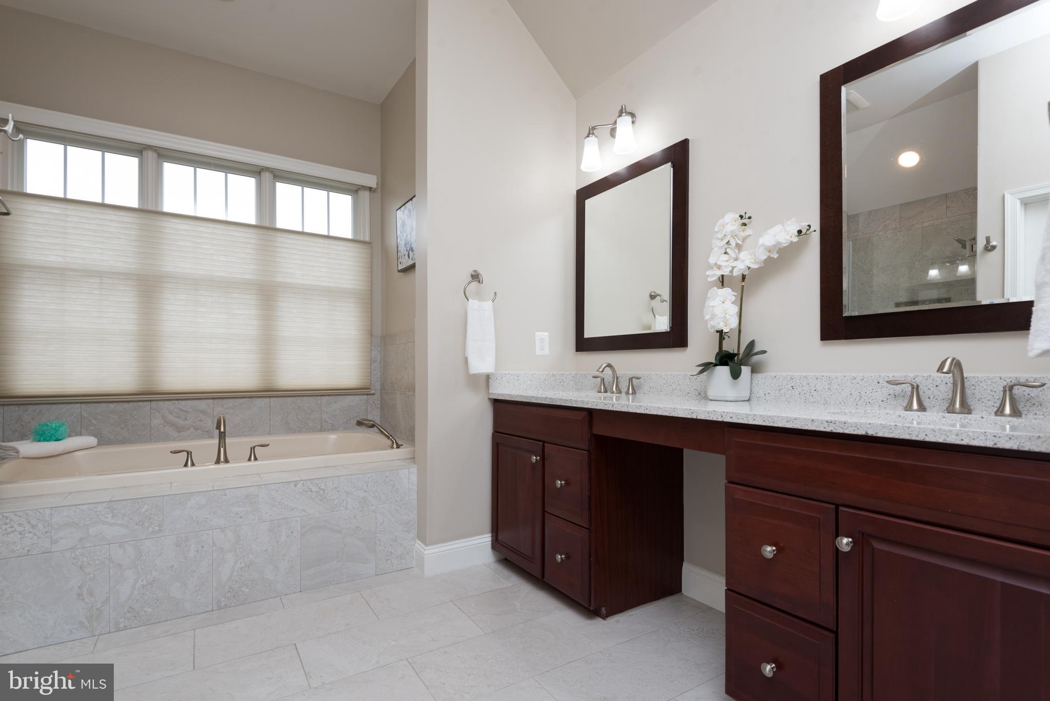 DOMINION VALLEY COUNTRY CLUB - Residential