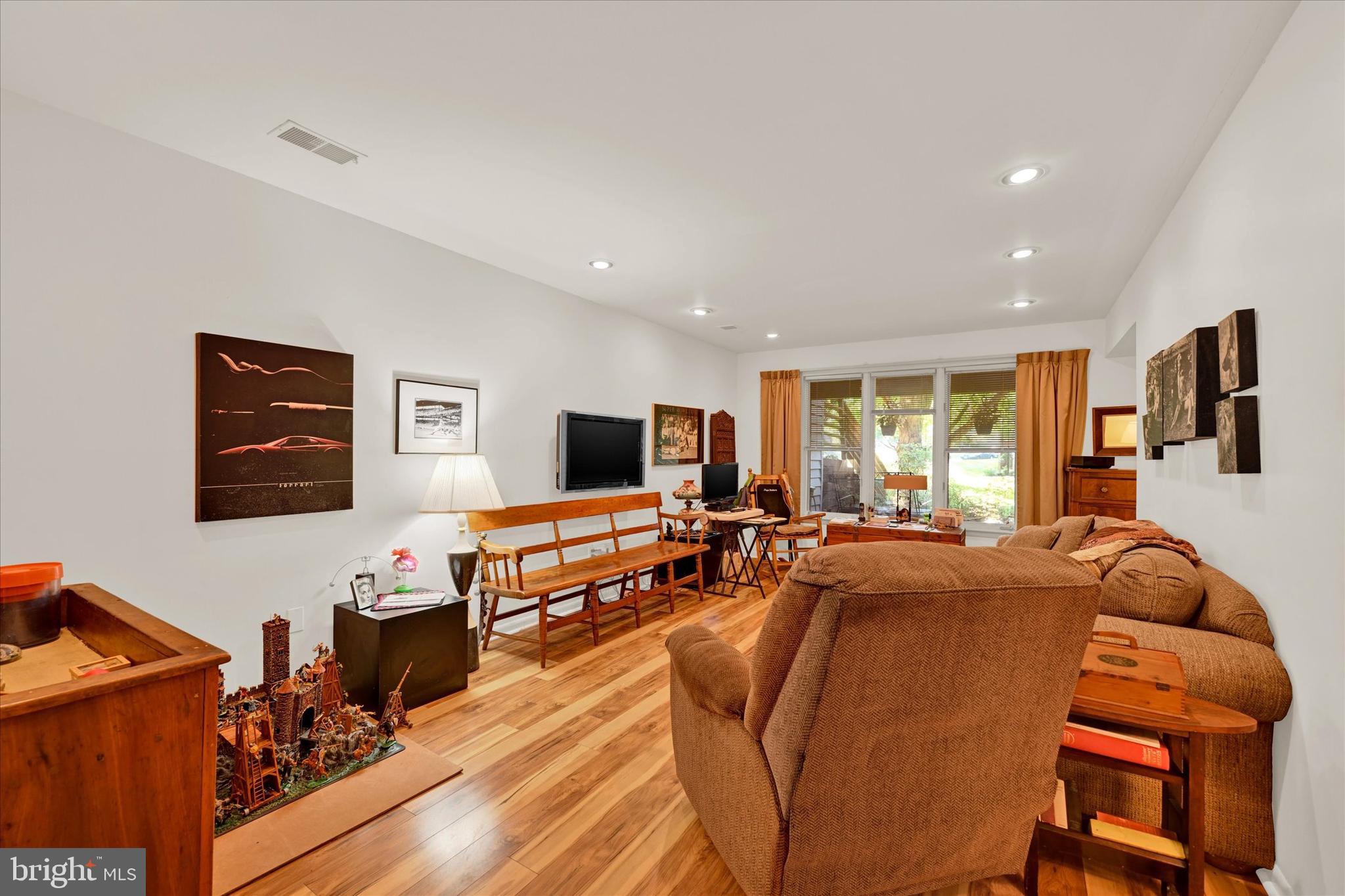 SCARBOROUGH - Residential