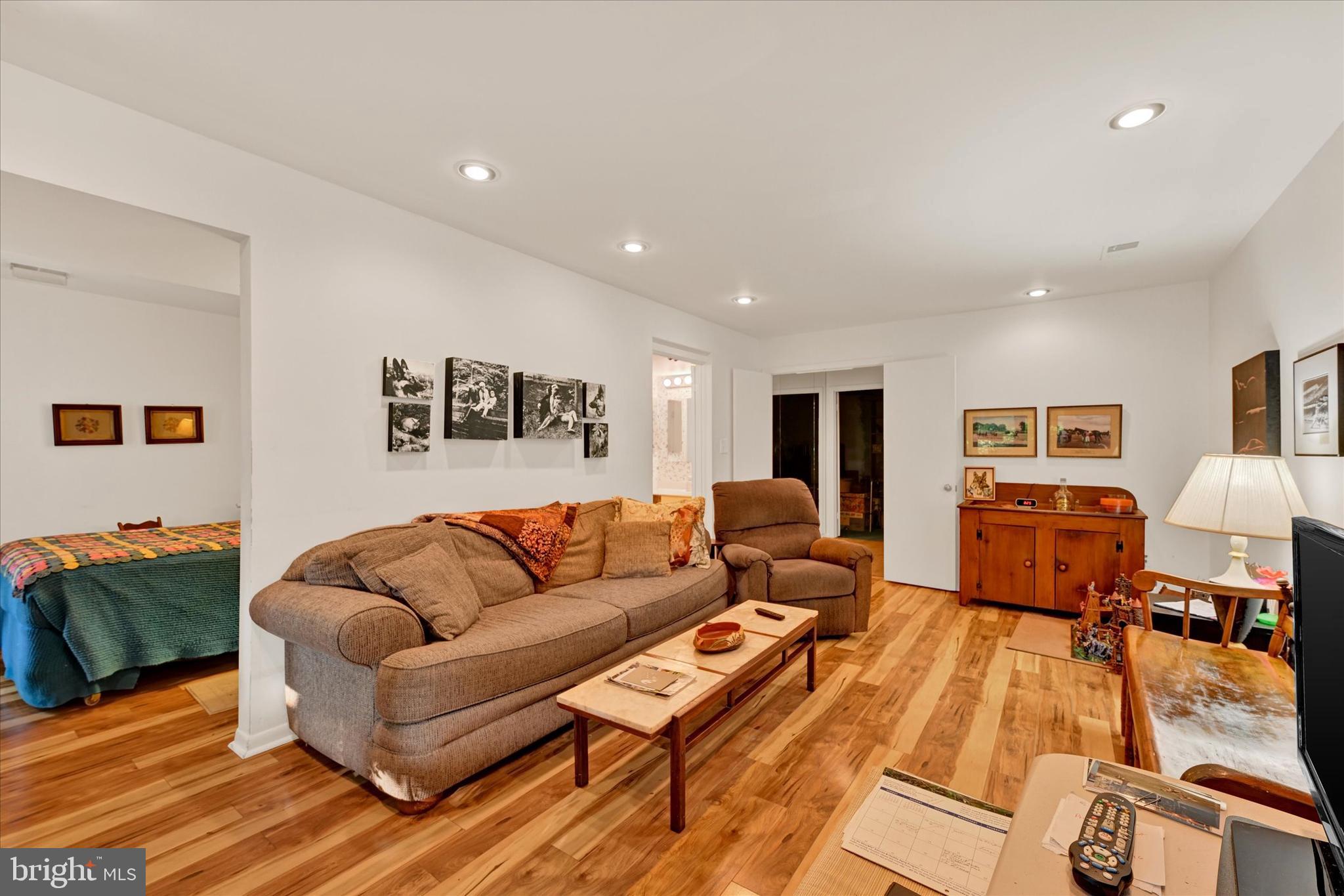 SCARBOROUGH - Residential