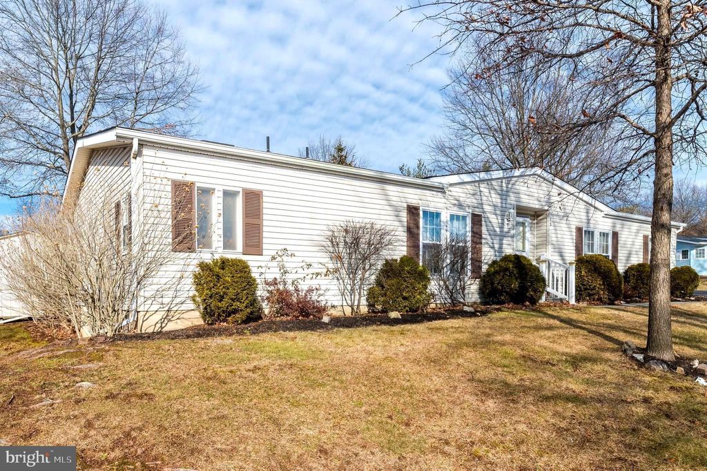 Photo of 13 Asheton Lane, SOUDERTON, PA 18964 (MLS # PAMC2165164)
