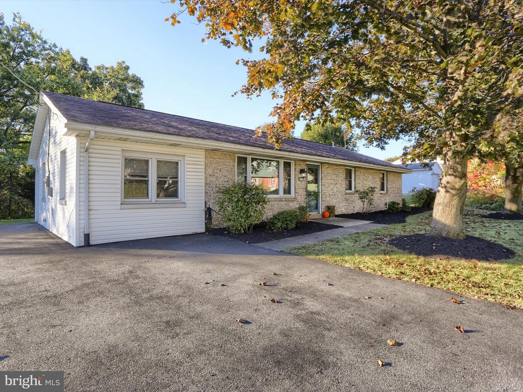 Photo of 5117 Earl Drive, HARRISBURG, PA 17112 (MLS # PADA2050560)