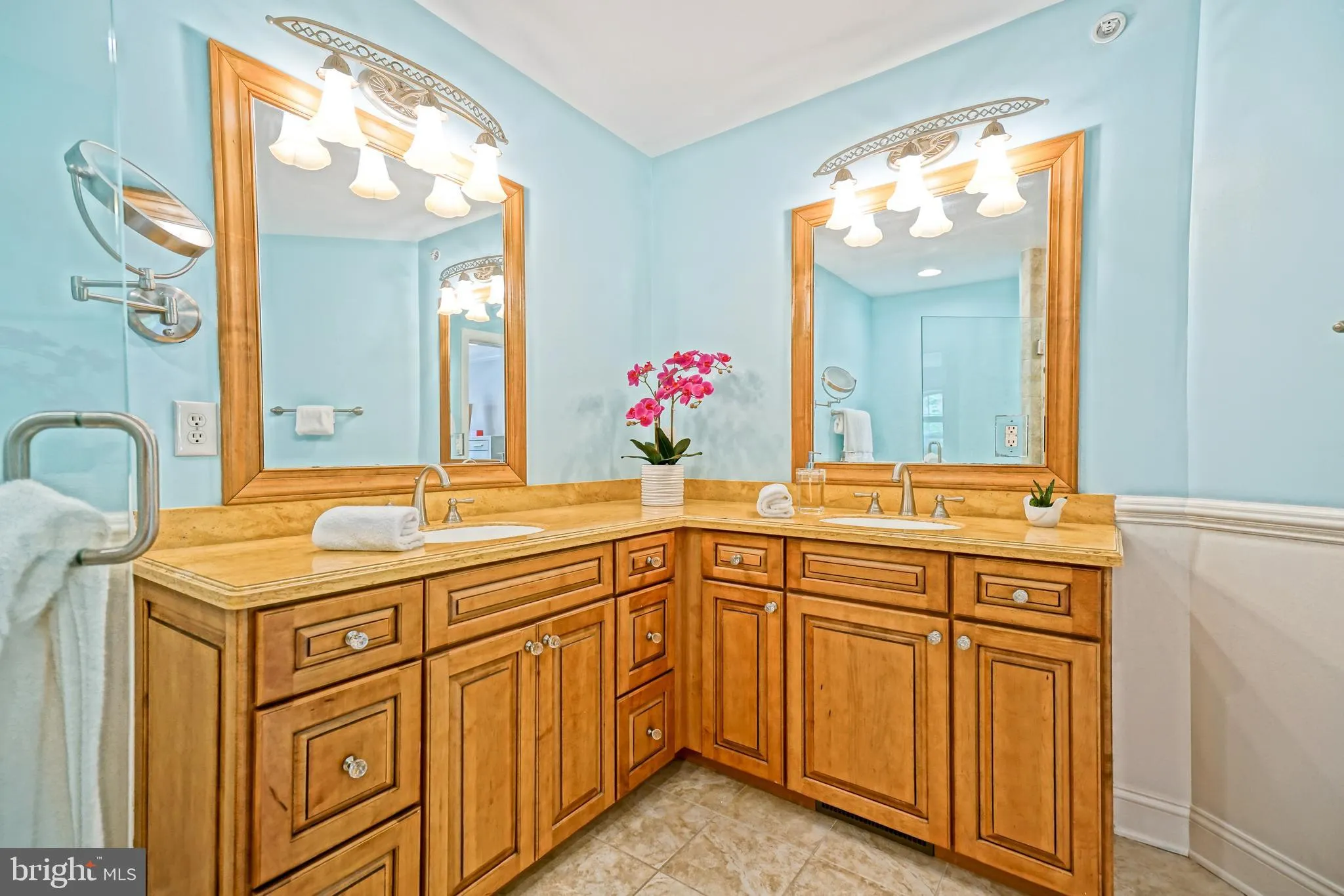 Lewes, Delaware 19958, United States, 2 Bedrooms Bedrooms, ,3 BathroomsBathrooms,Residential,Coming Soon,220541