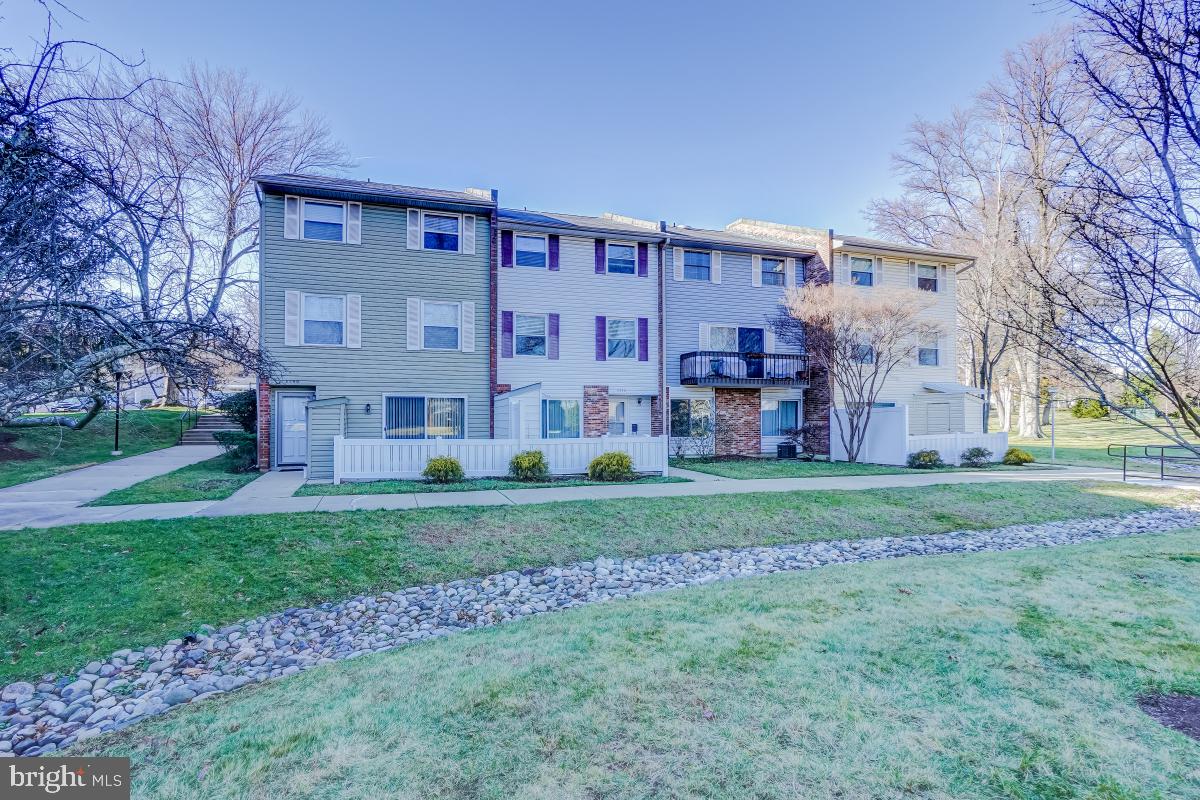 LEISURE WORLD - Residential