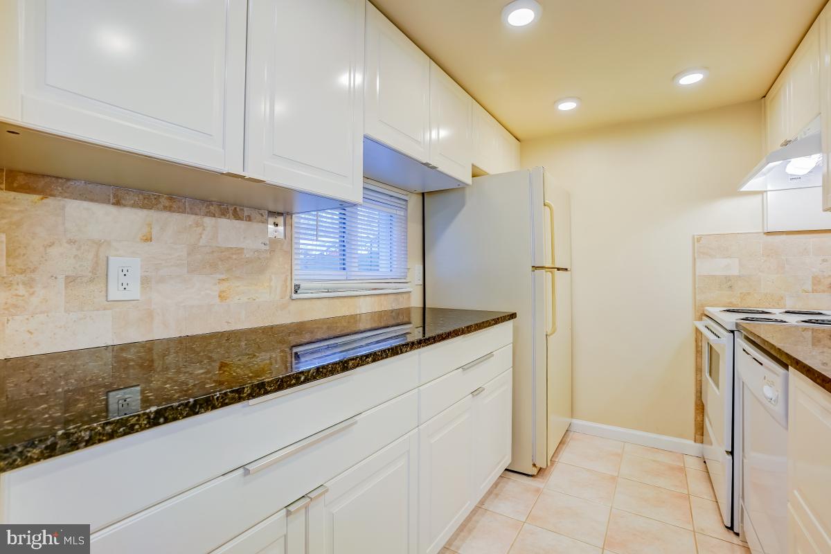 LEISURE WORLD - Residential